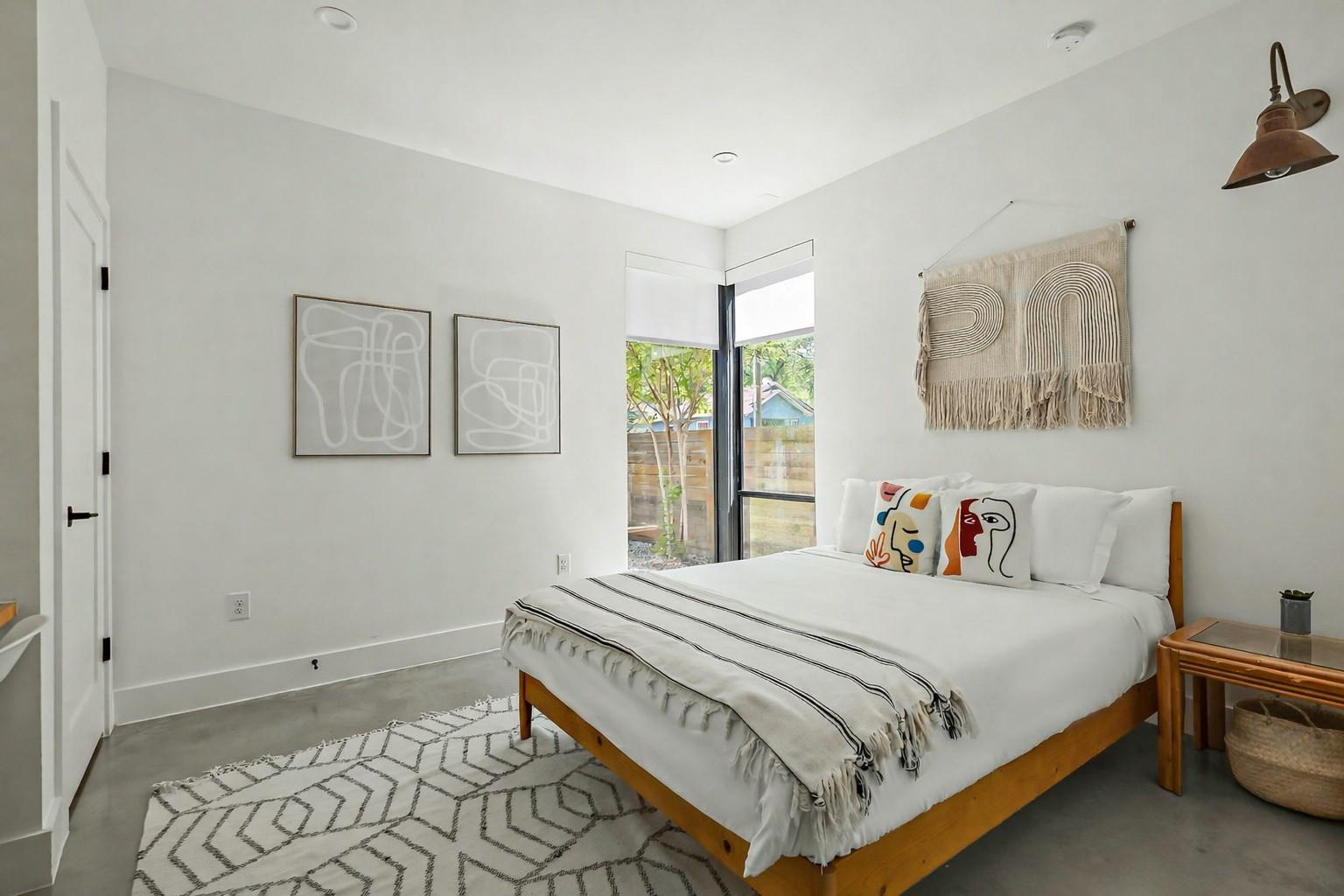 2201 Santa Rosa St, Austin, TX 78702