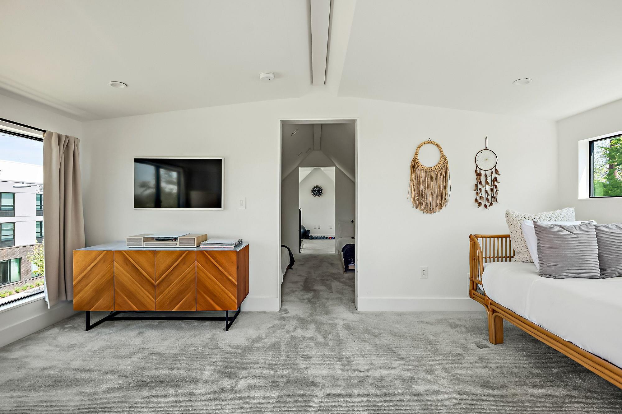 2201 Santa Rosa St, Austin, TX 78702