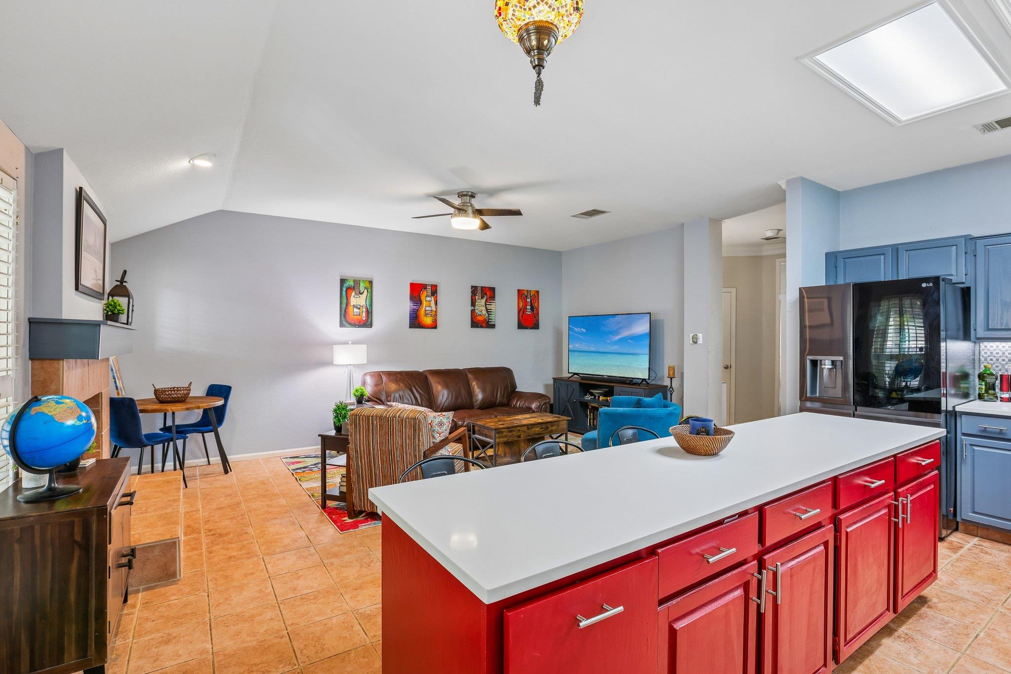 2223 Mockingbird Dr, Round Rock, TX 78681