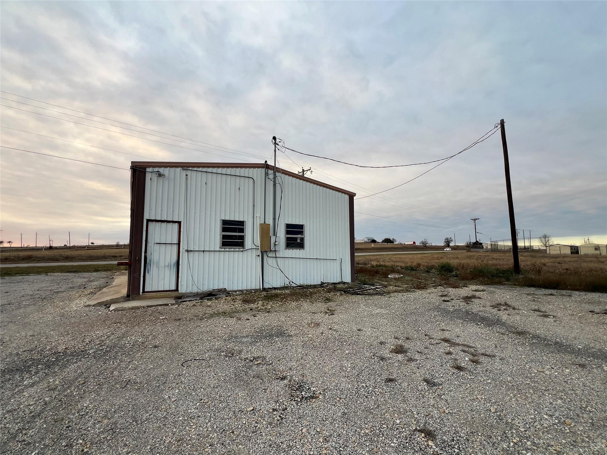 14201 S State Highway 95, Coupland, TX 78615
