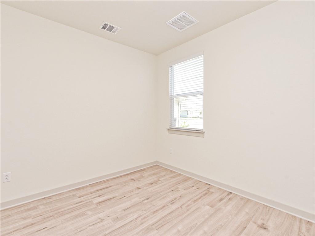 7512 Daves Landing Dr, Austin, TX 78724