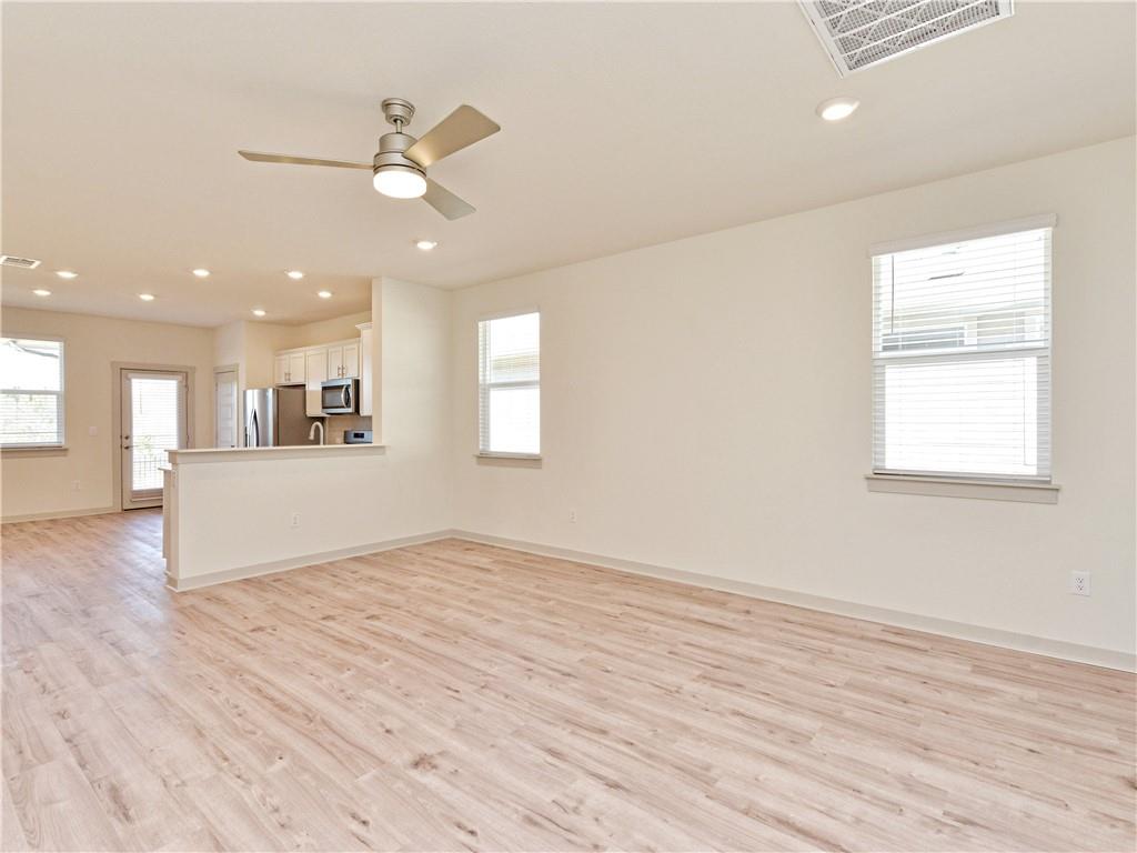 7512 Daves Landing Dr, Austin, TX 78724
