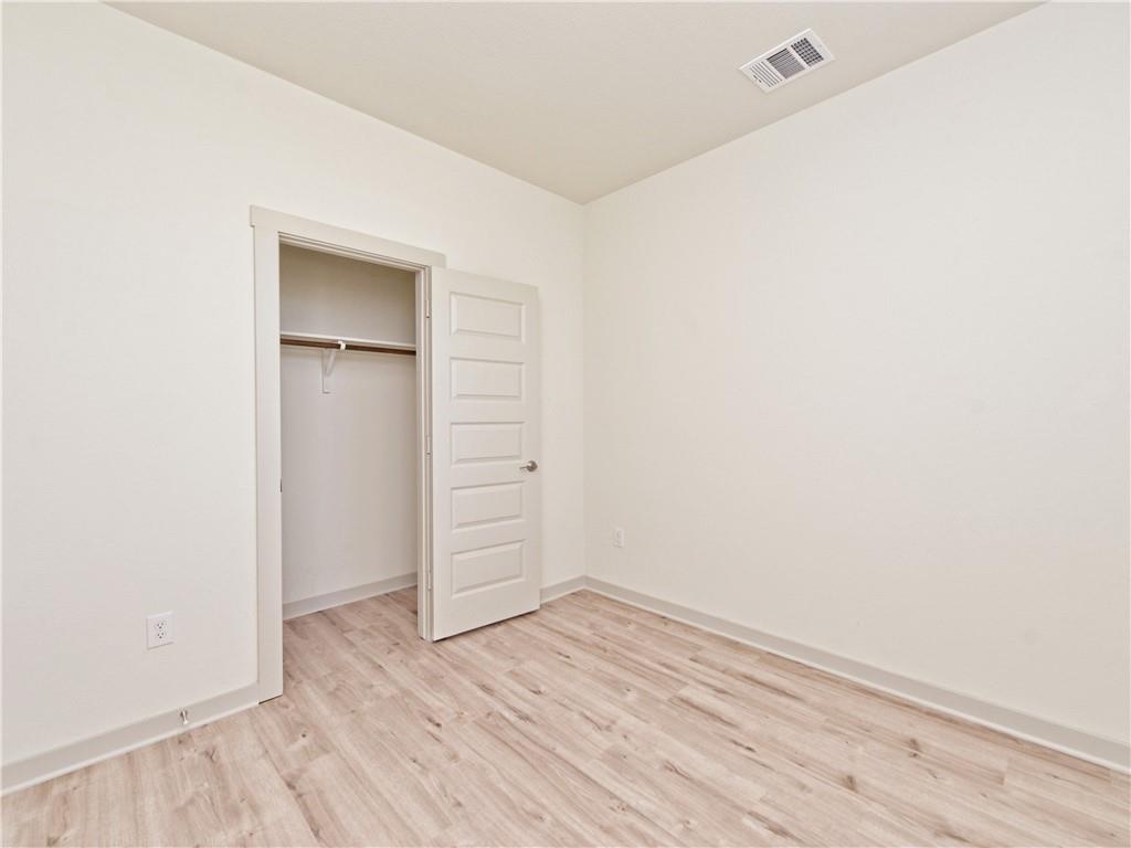 7512 Daves Landing Dr, Austin, TX 78724