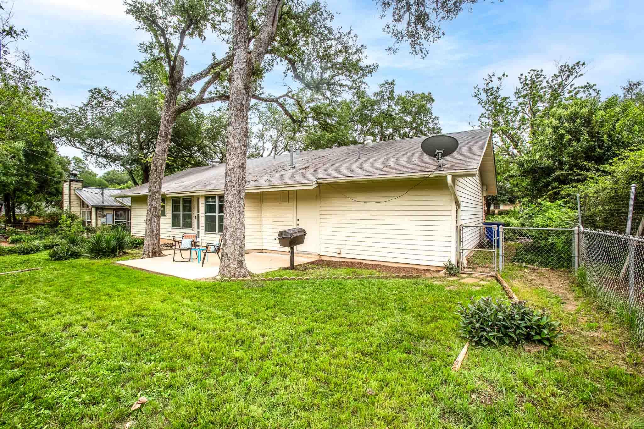 1912 Parkside Ln, Austin, TX 78745