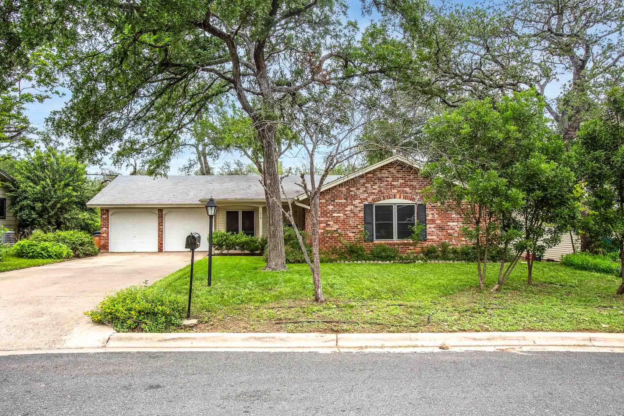1912 Parkside Ln, Austin, TX 78745