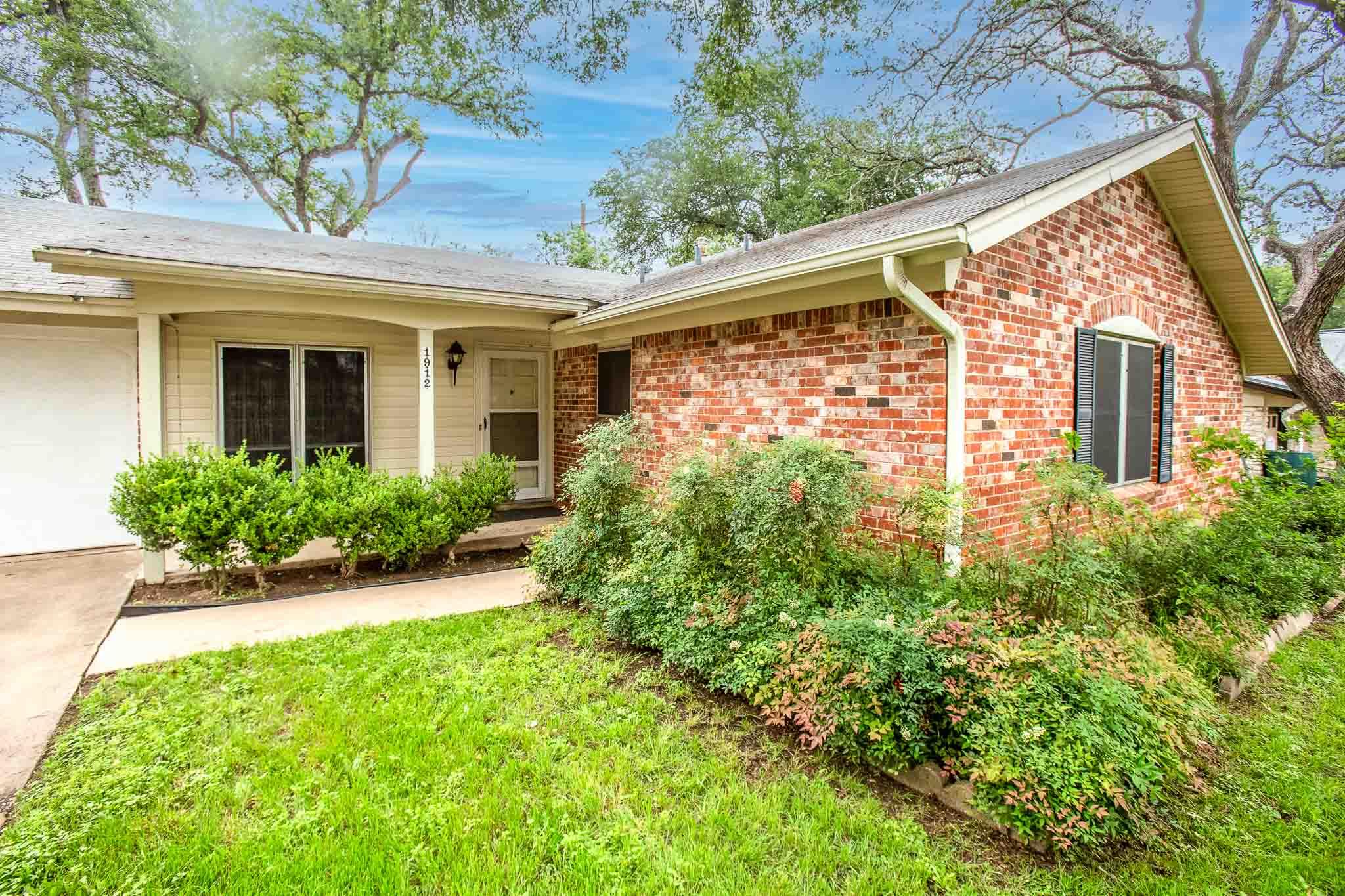 1912 Parkside Ln, Austin, TX 78745