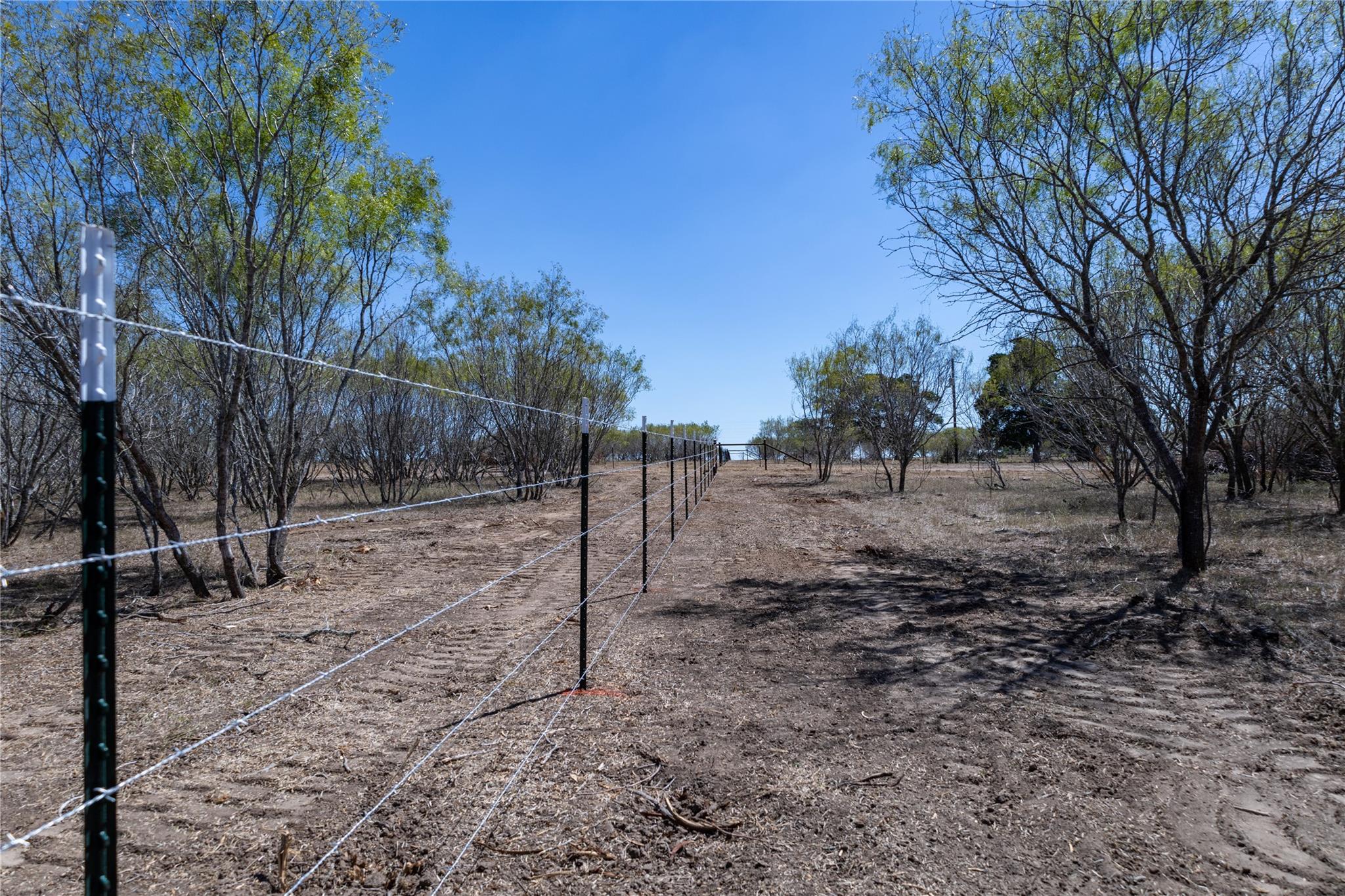4005 Old Colony Line Rd, Dale, TX 78616