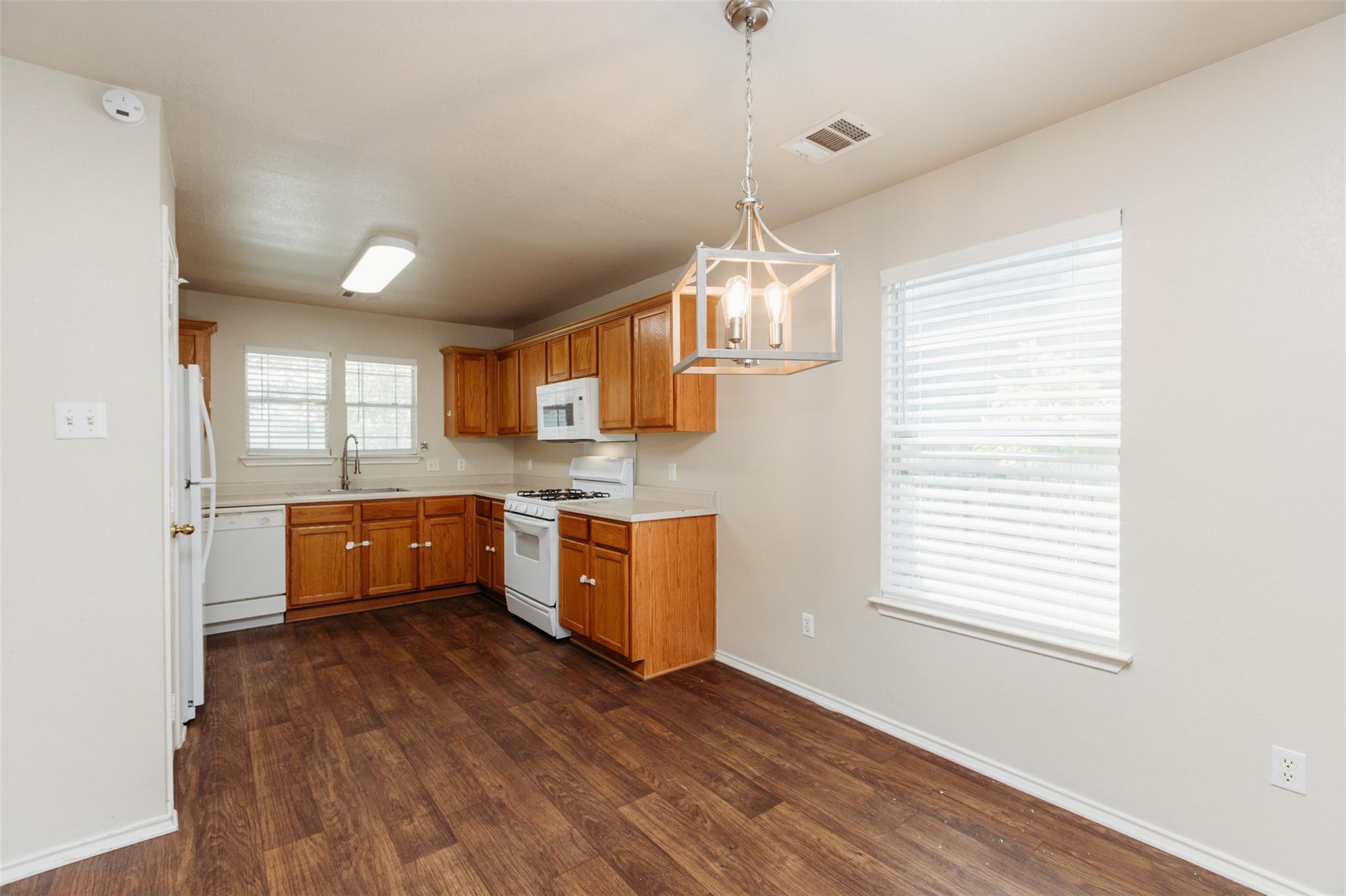 2122 Bluffstone Dr, Round Rock, TX 78665