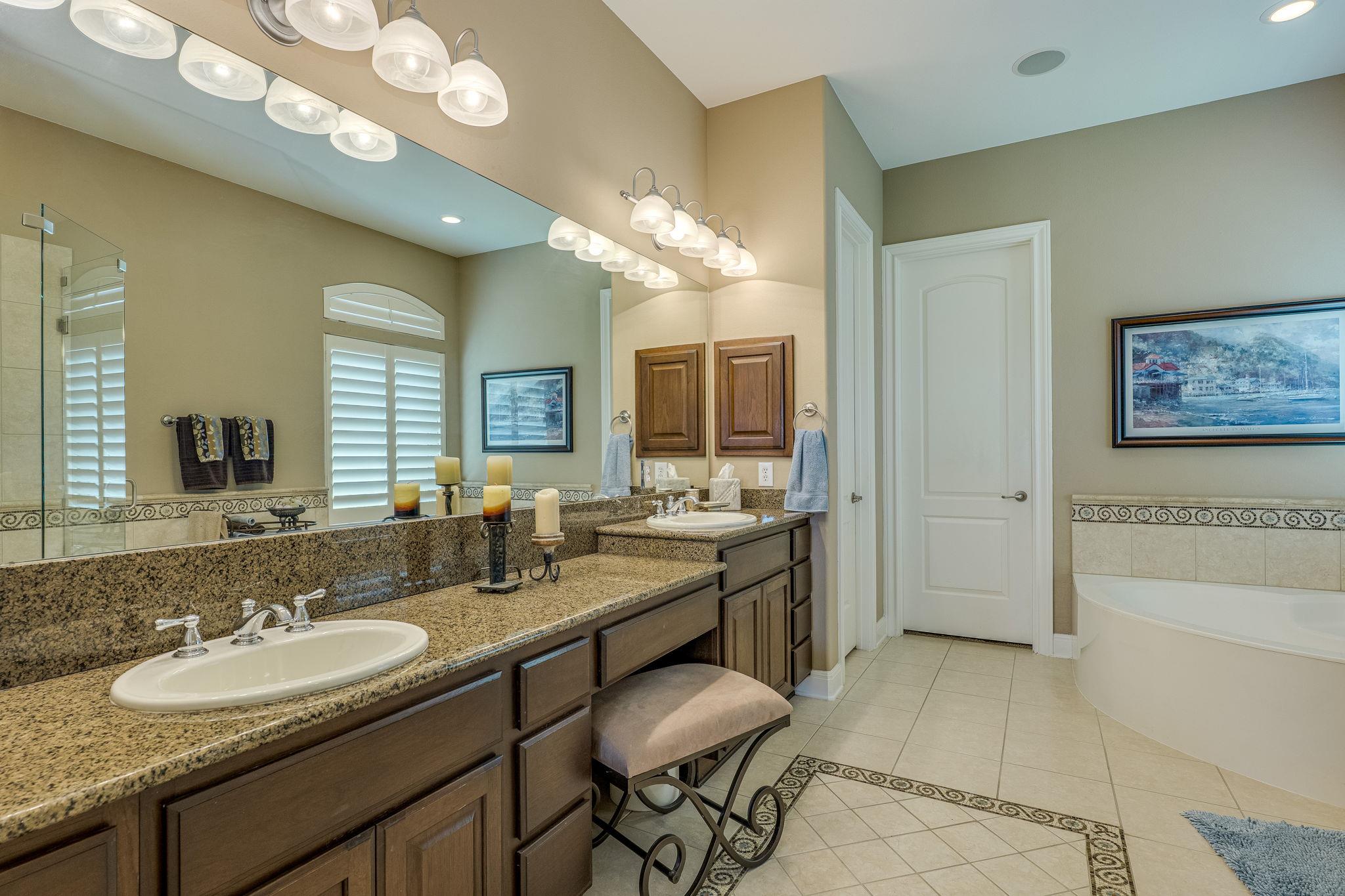 4609 Bat Falcon Dr, Austin, TX 78738