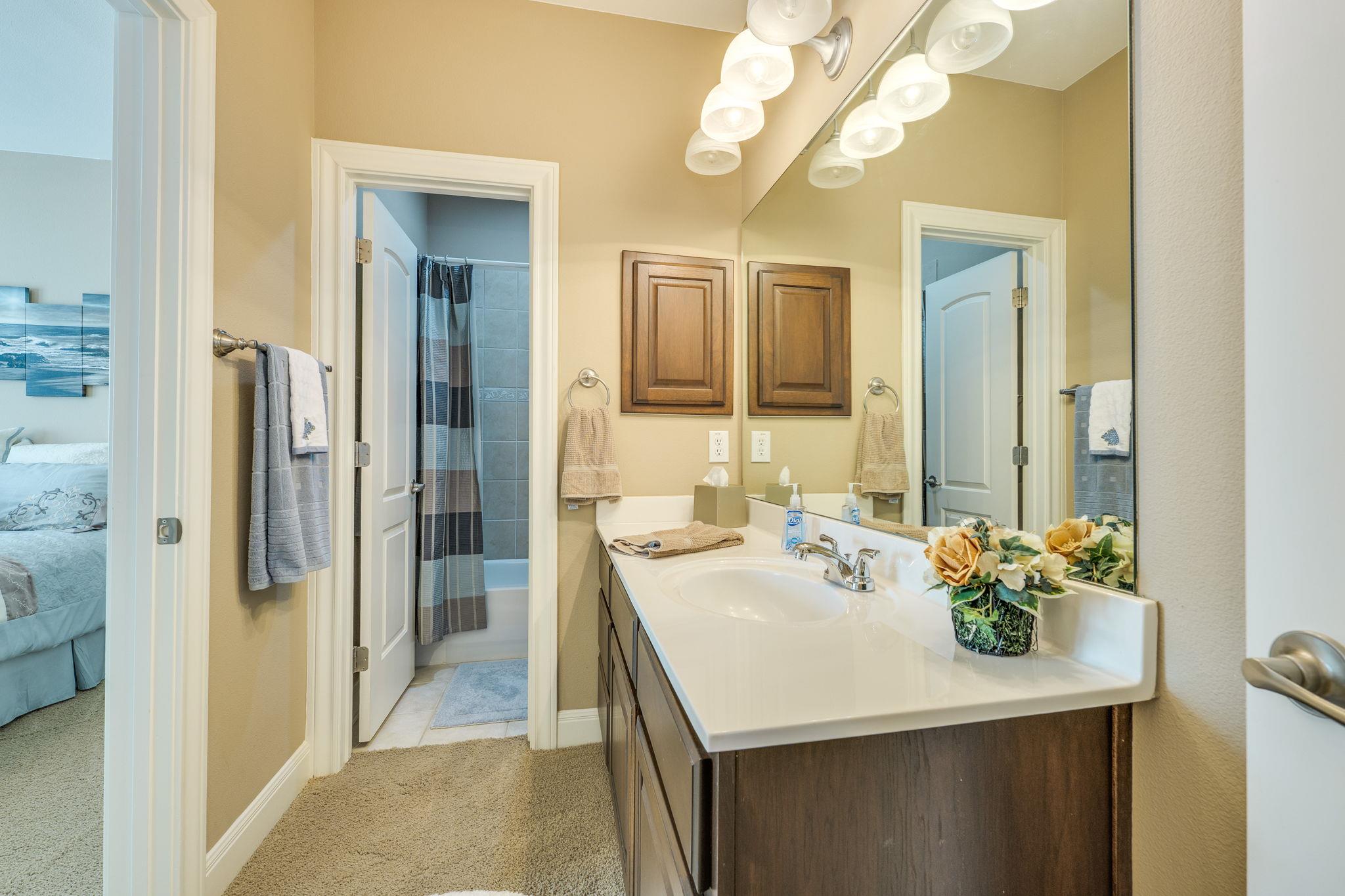 4609 Bat Falcon Dr, Austin, TX 78738