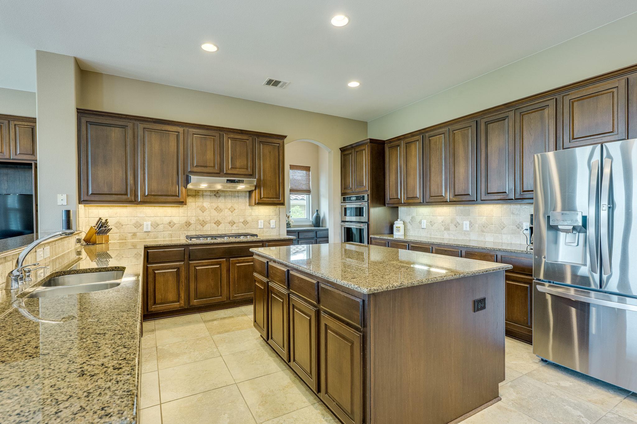 4609 Bat Falcon Dr, Austin, TX 78738