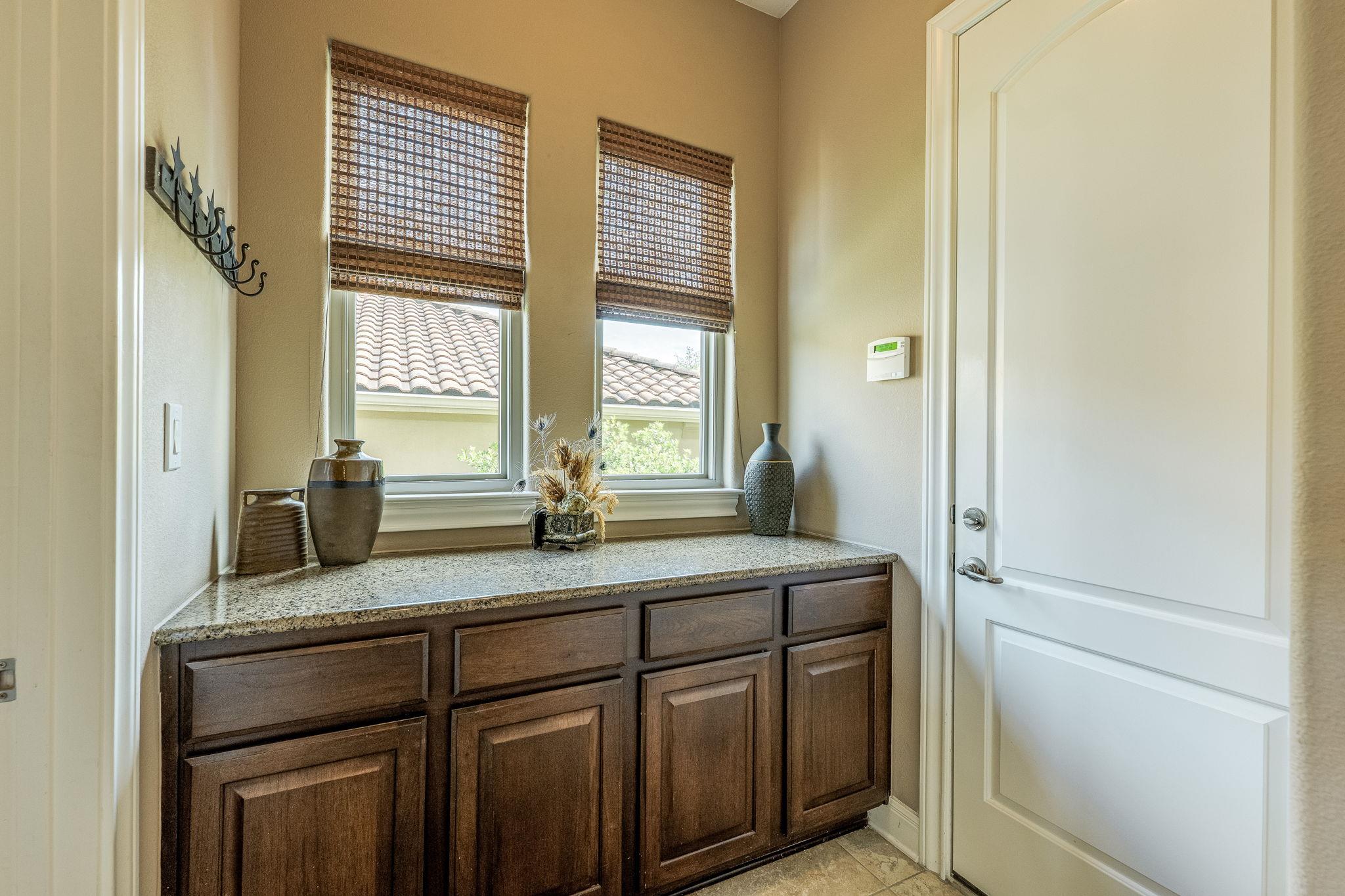 4609 Bat Falcon Dr, Austin, TX 78738