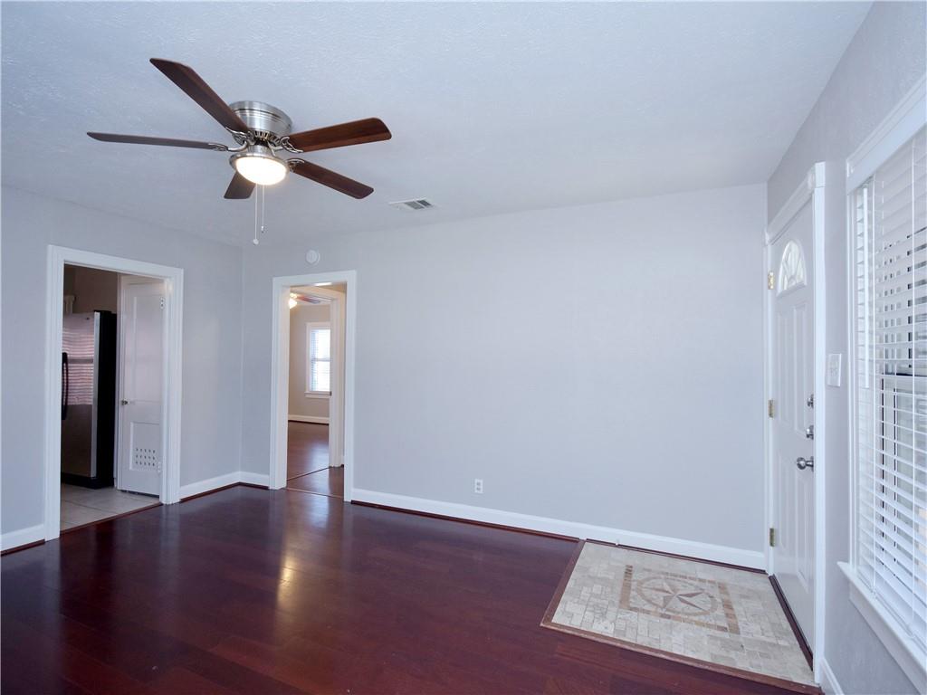 2710 Willow St, Austin, TX 78702