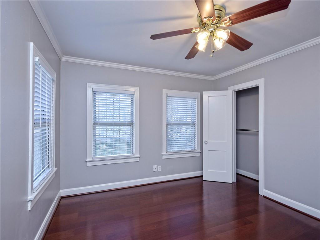2710 Willow St, Austin, TX 78702