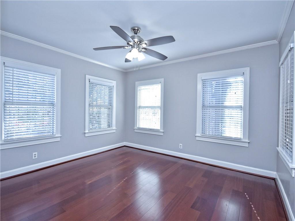 2710 Willow St, Austin, TX 78702