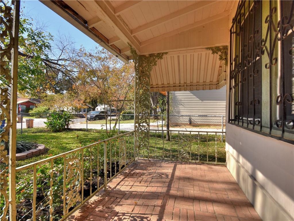 2710 Willow St, Austin, TX 78702