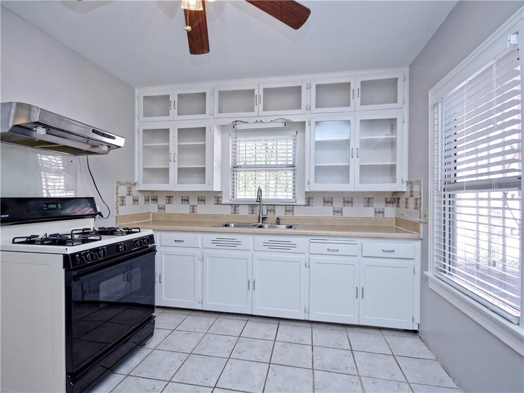 2710 Willow St, Austin, TX 78702