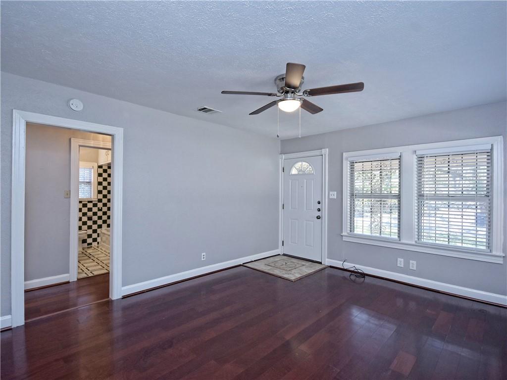 2710 Willow St, Austin, TX 78702