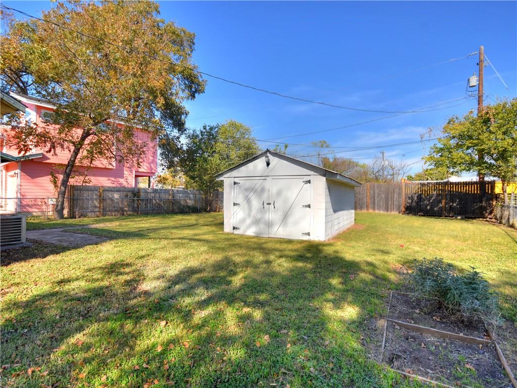 2710 Willow St, Austin, TX 78702