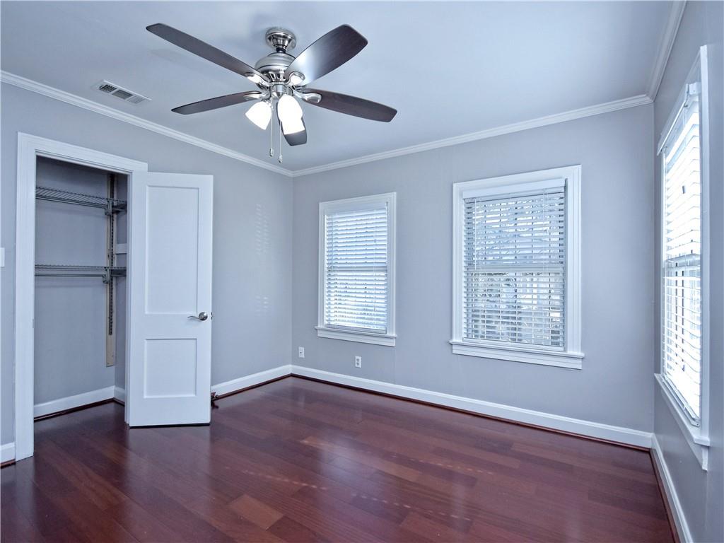 2710 Willow St, Austin, TX 78702