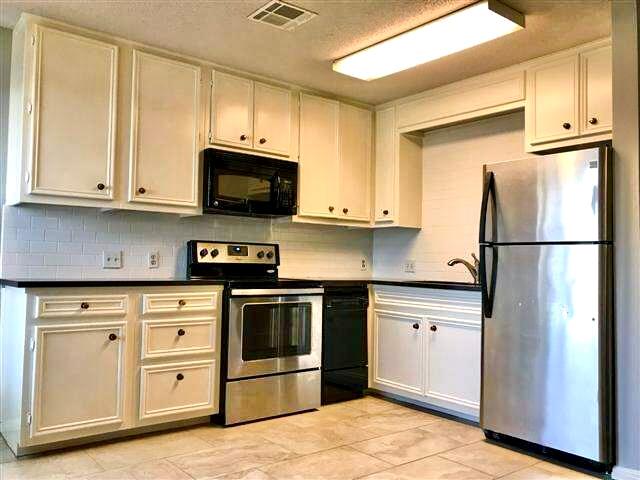 502 W 17th St # B, Austin, TX 78701