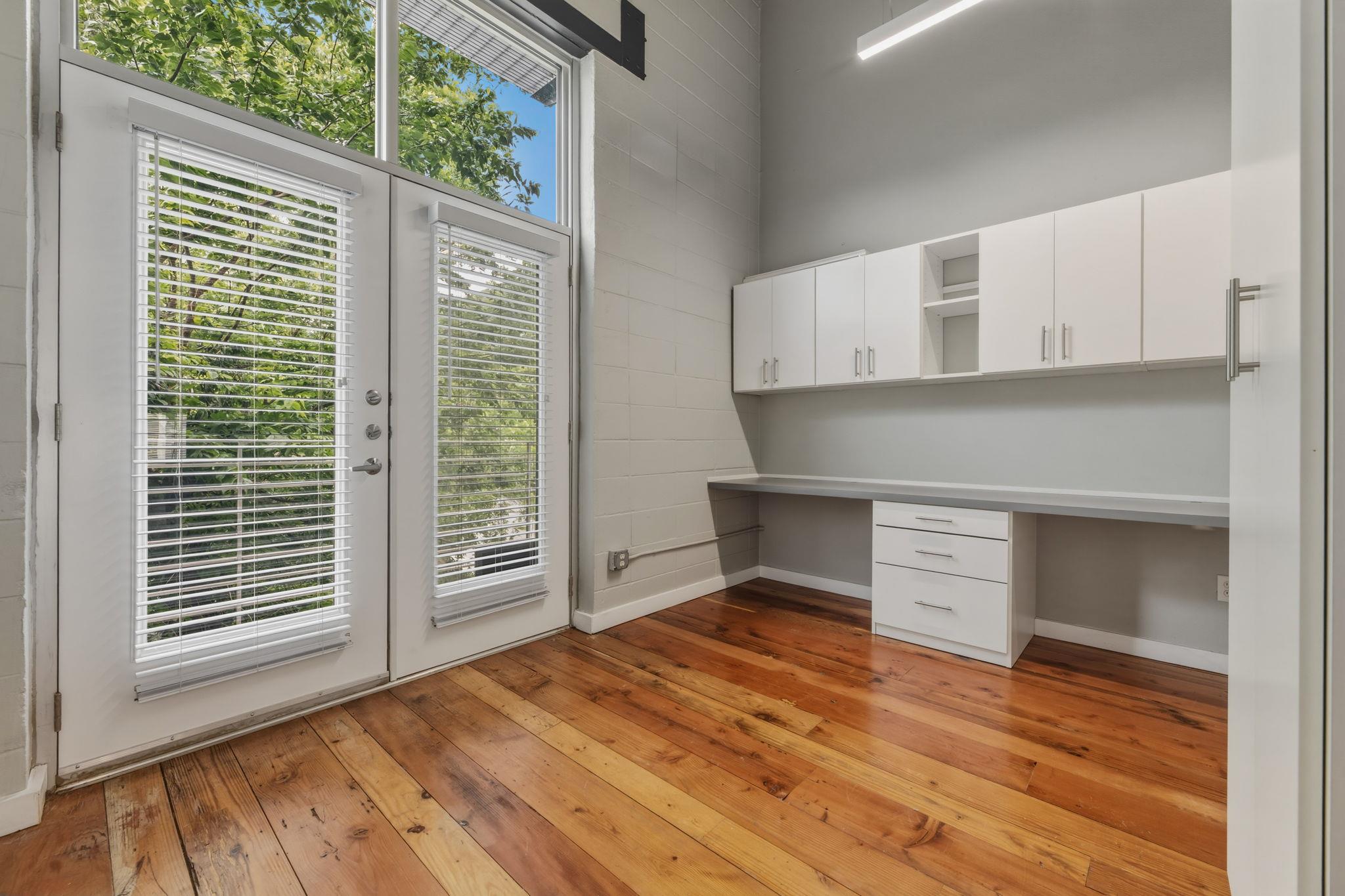 1305 E 6th St # 13, Austin, TX 78702