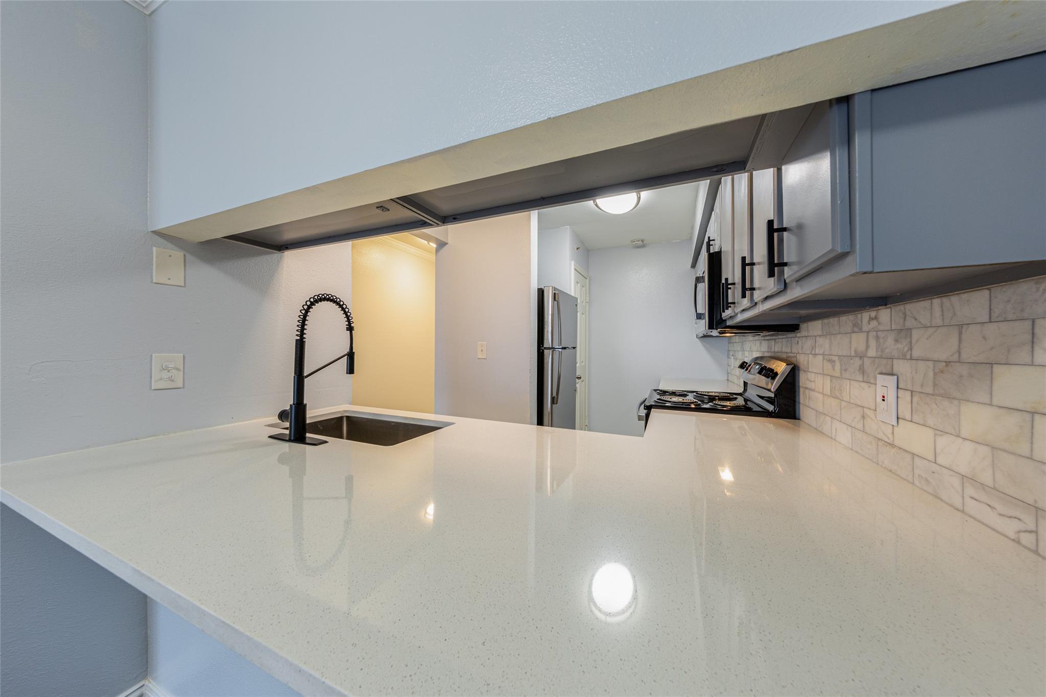 501 W 26th St # 103, Austin, TX 78705