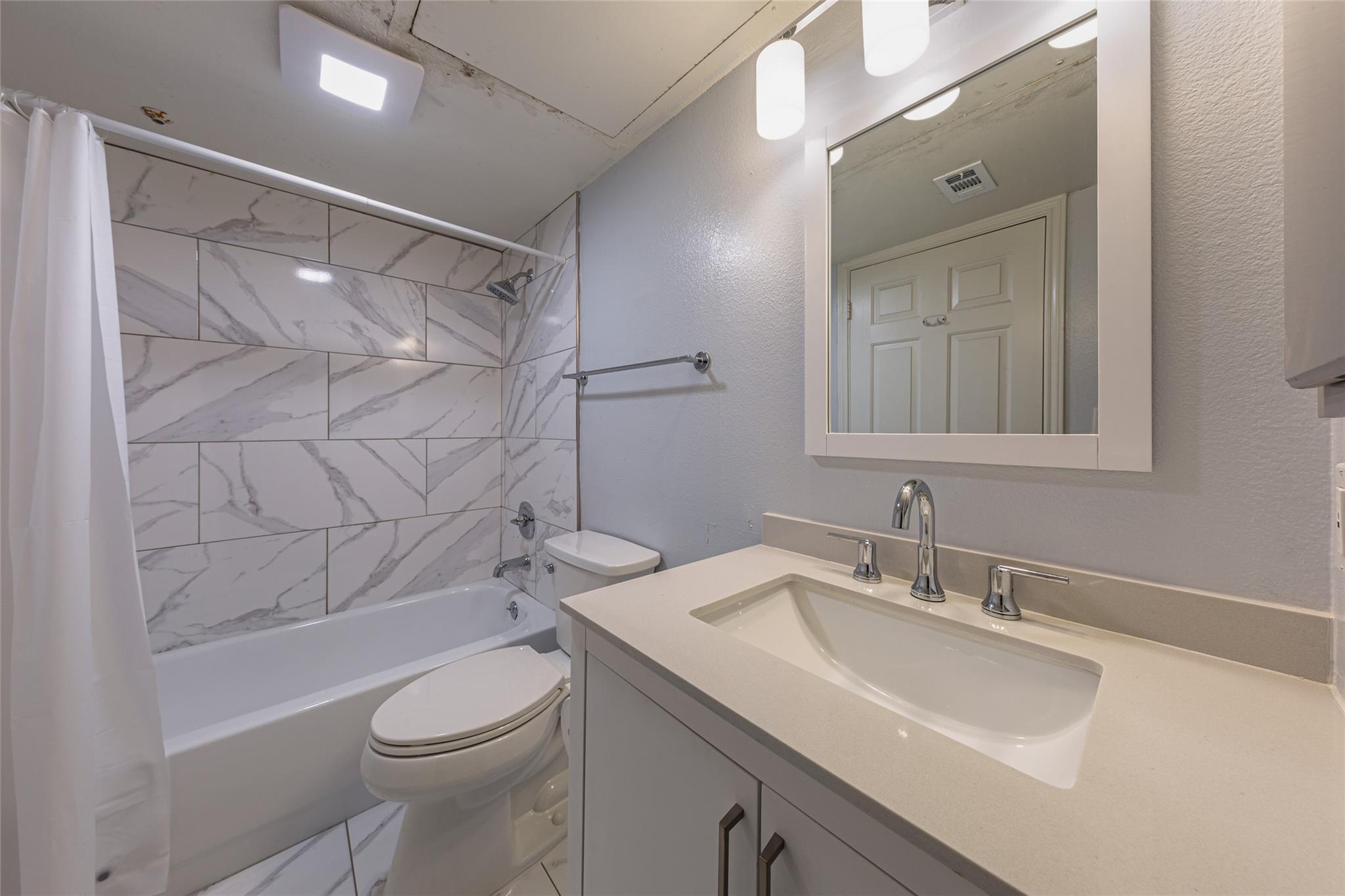 501 W 26th St # 103, Austin, TX 78705