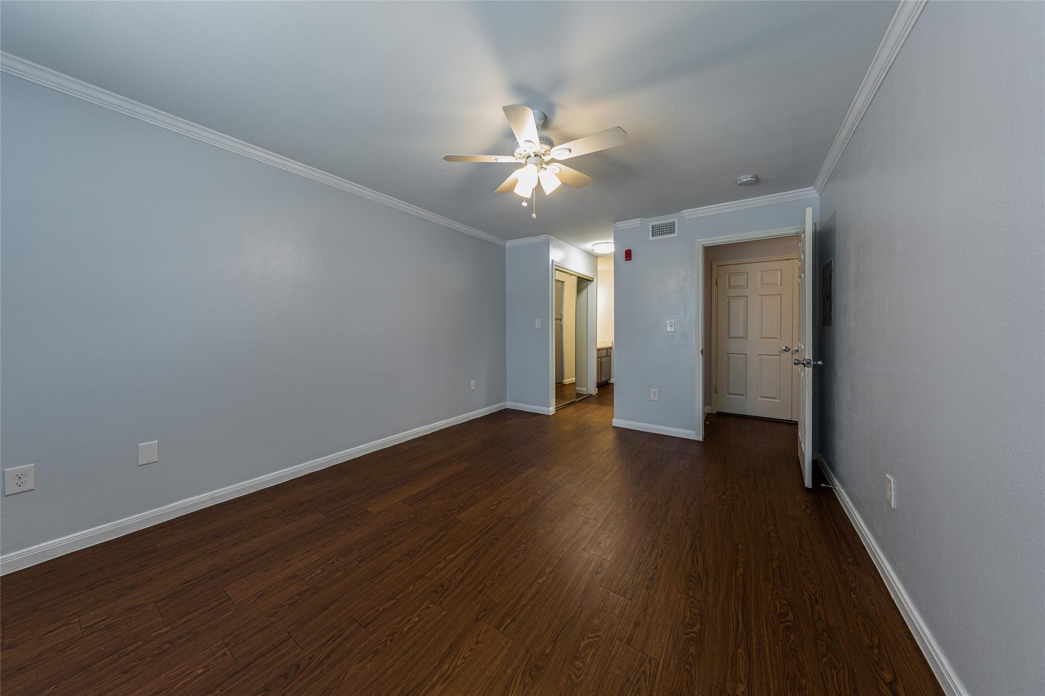 501 W 26th St # 103, Austin, TX 78705