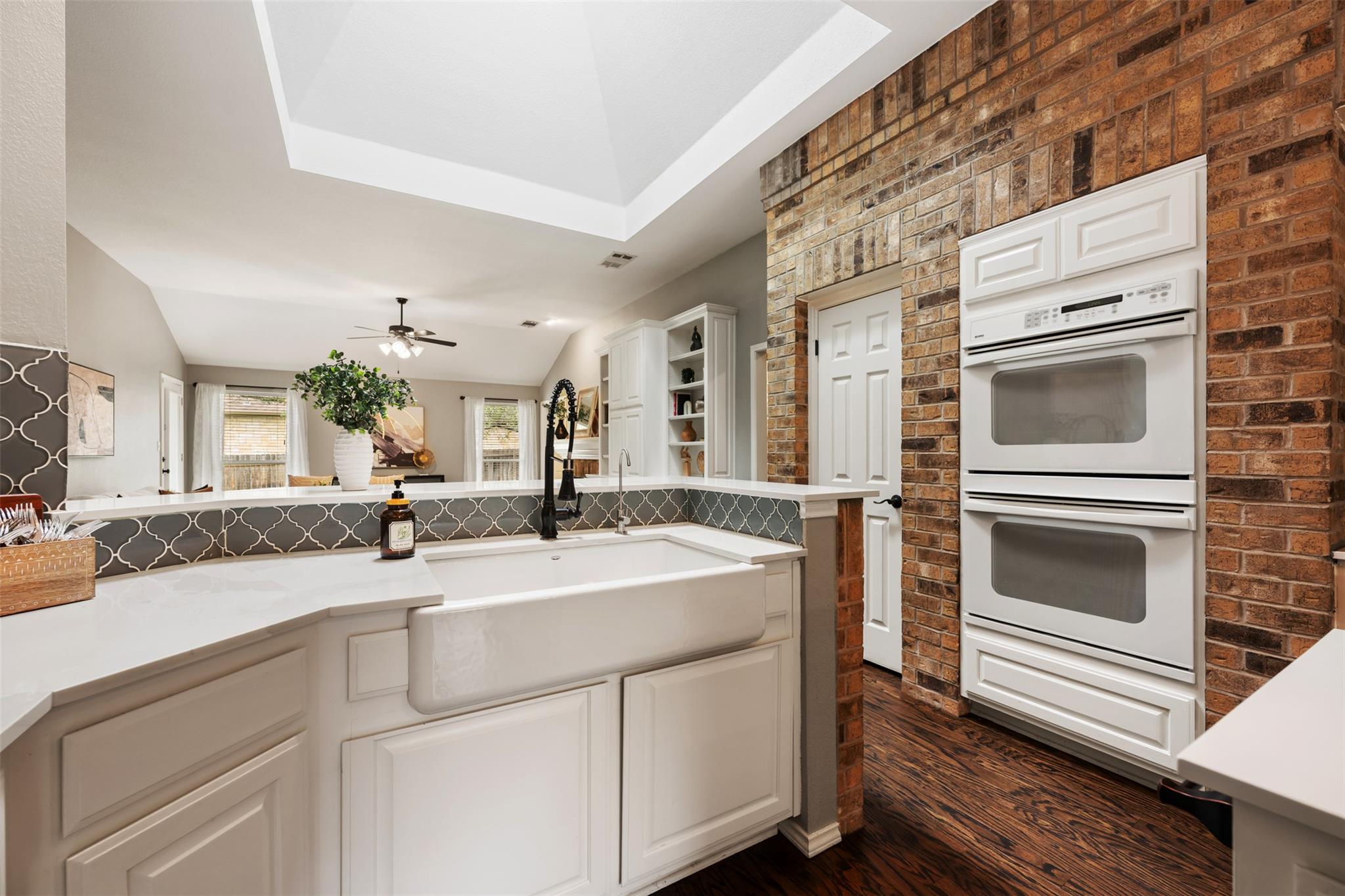 9008 Braesgate Cv, Austin, TX 78717