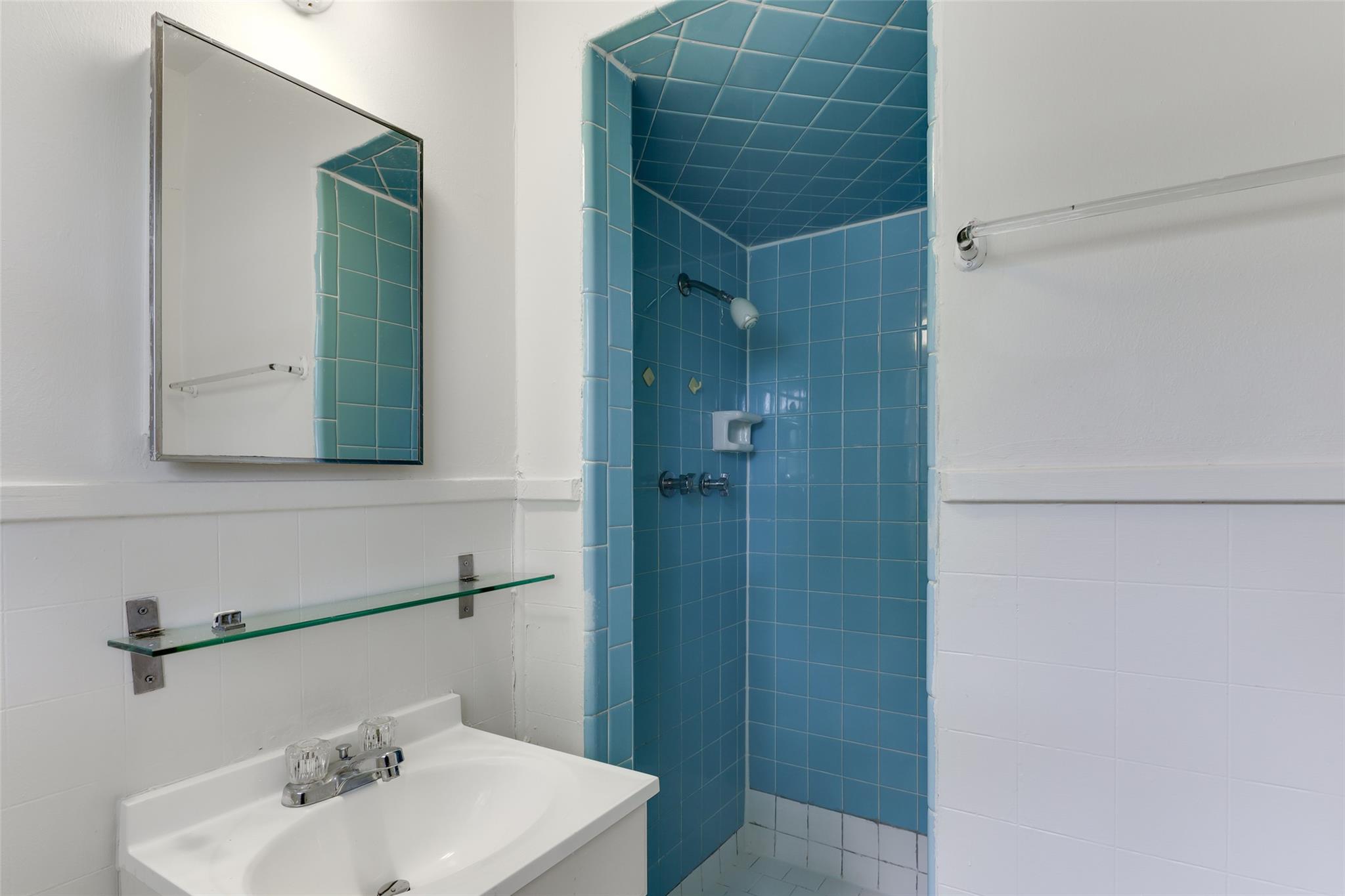 1800 Rhodes Rd, Austin, TX 78721