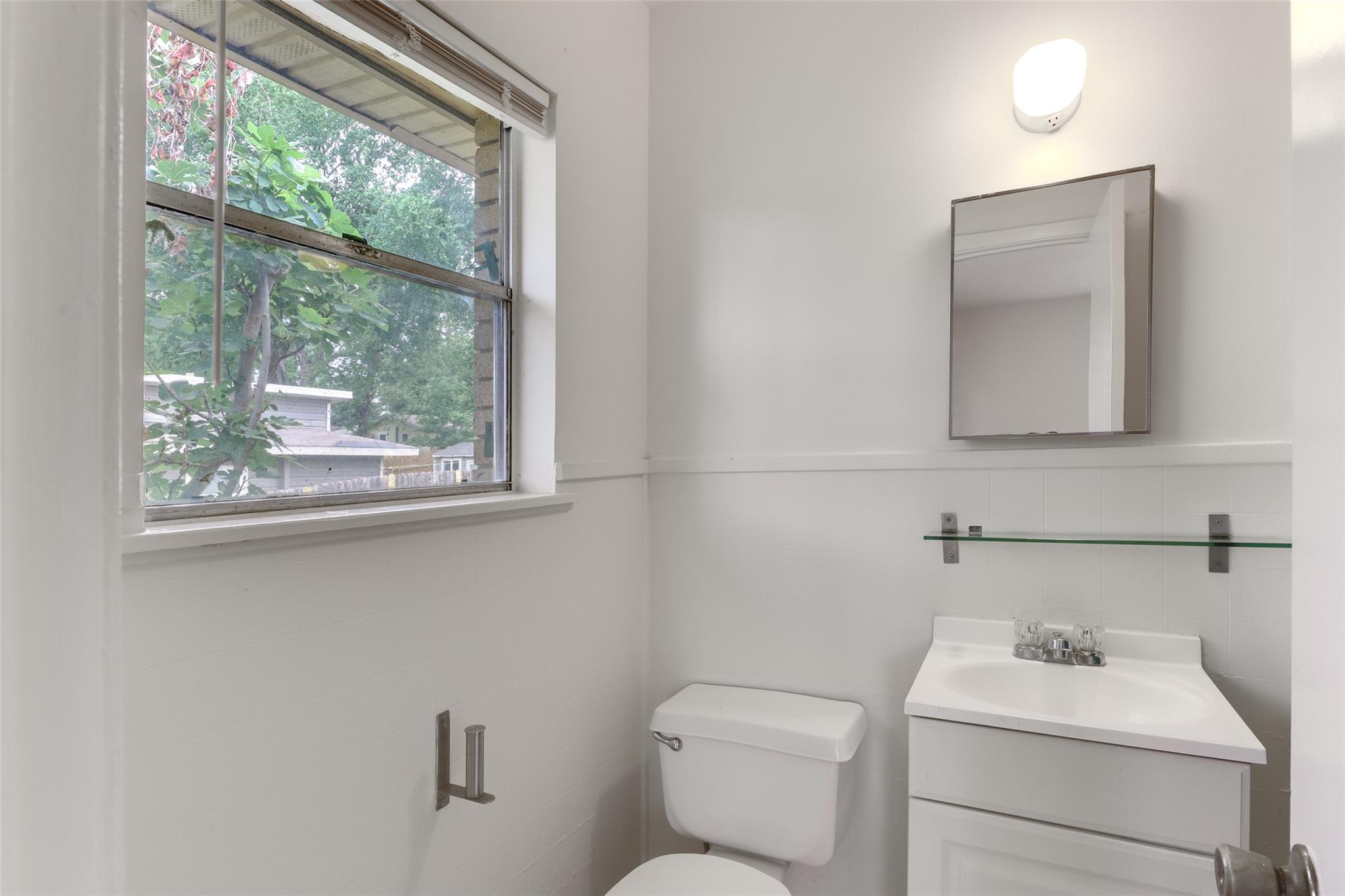 1800 Rhodes Rd, Austin, TX 78721