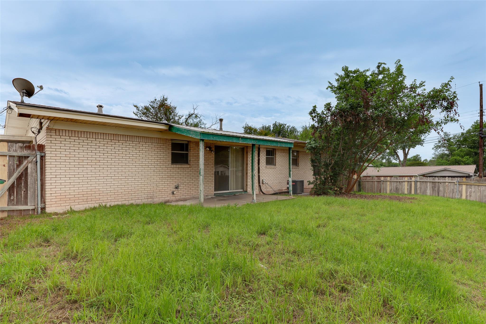 1800 Rhodes Rd, Austin, TX 78721