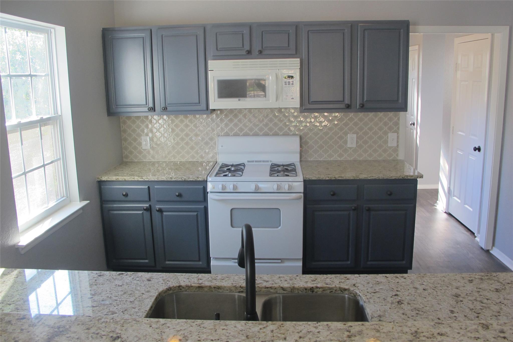 2805 E 22nd St # B, Austin, TX 78722