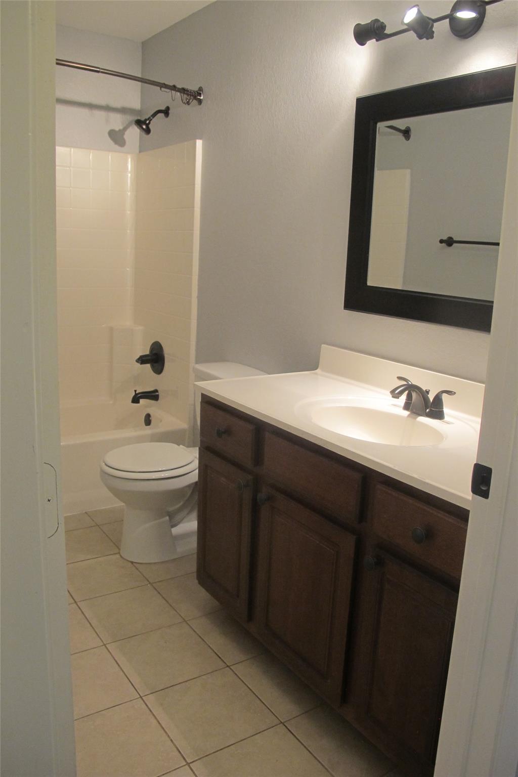 2805 E 22nd St # B, Austin, TX 78722