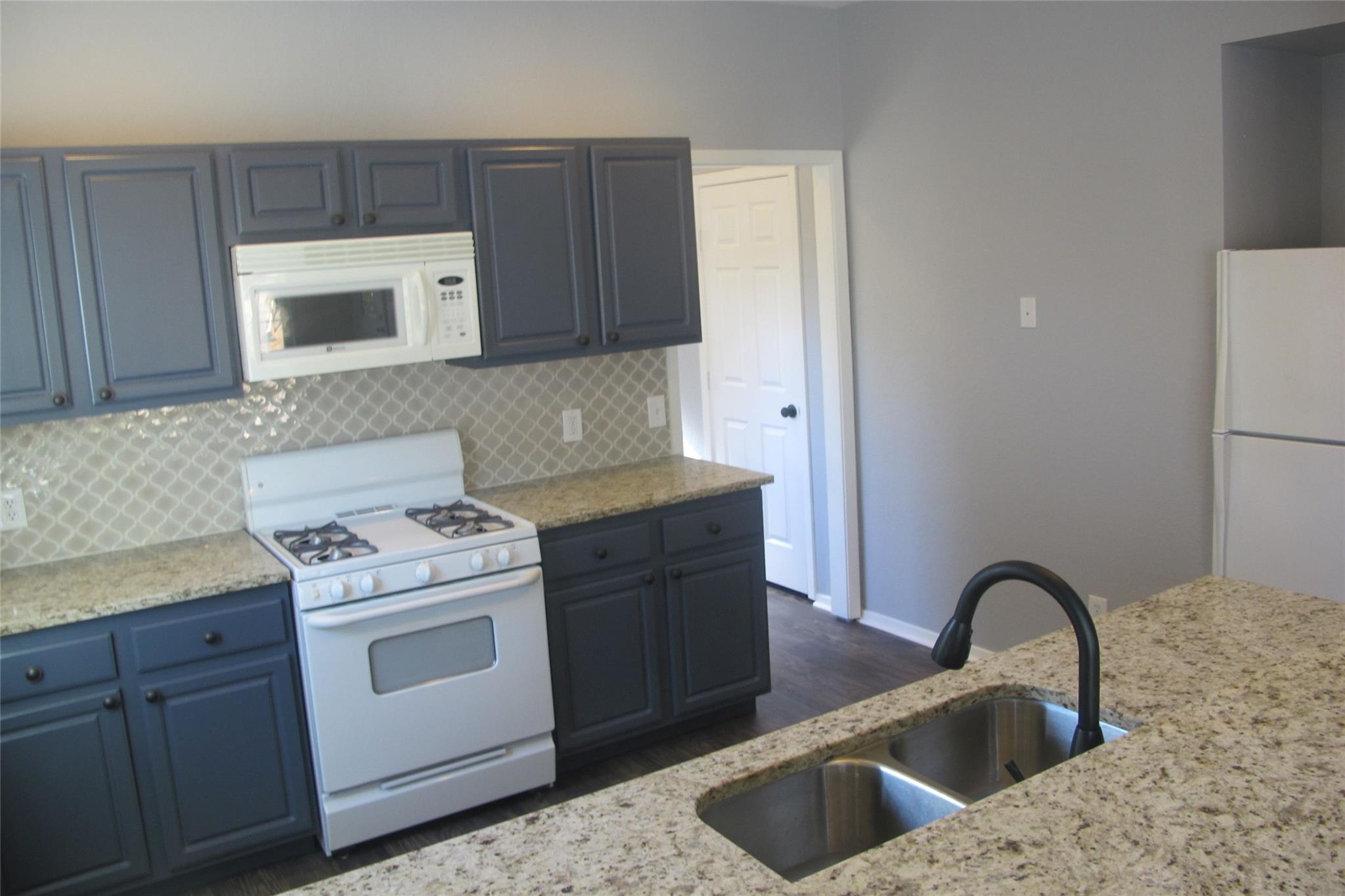 2805 E 22nd St # B, Austin, TX 78722