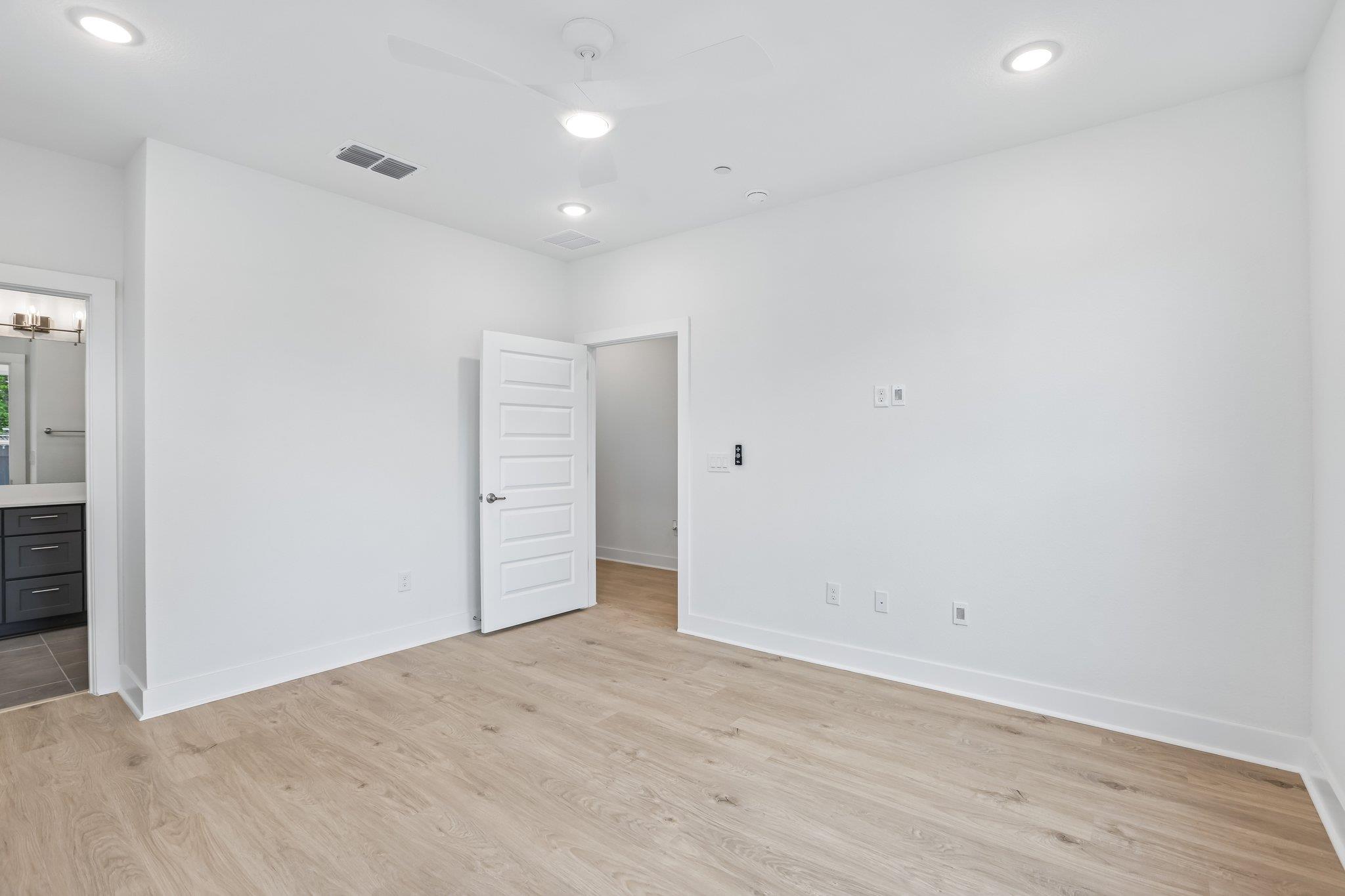 200 W 56th St # 1104, Austin, TX 78751