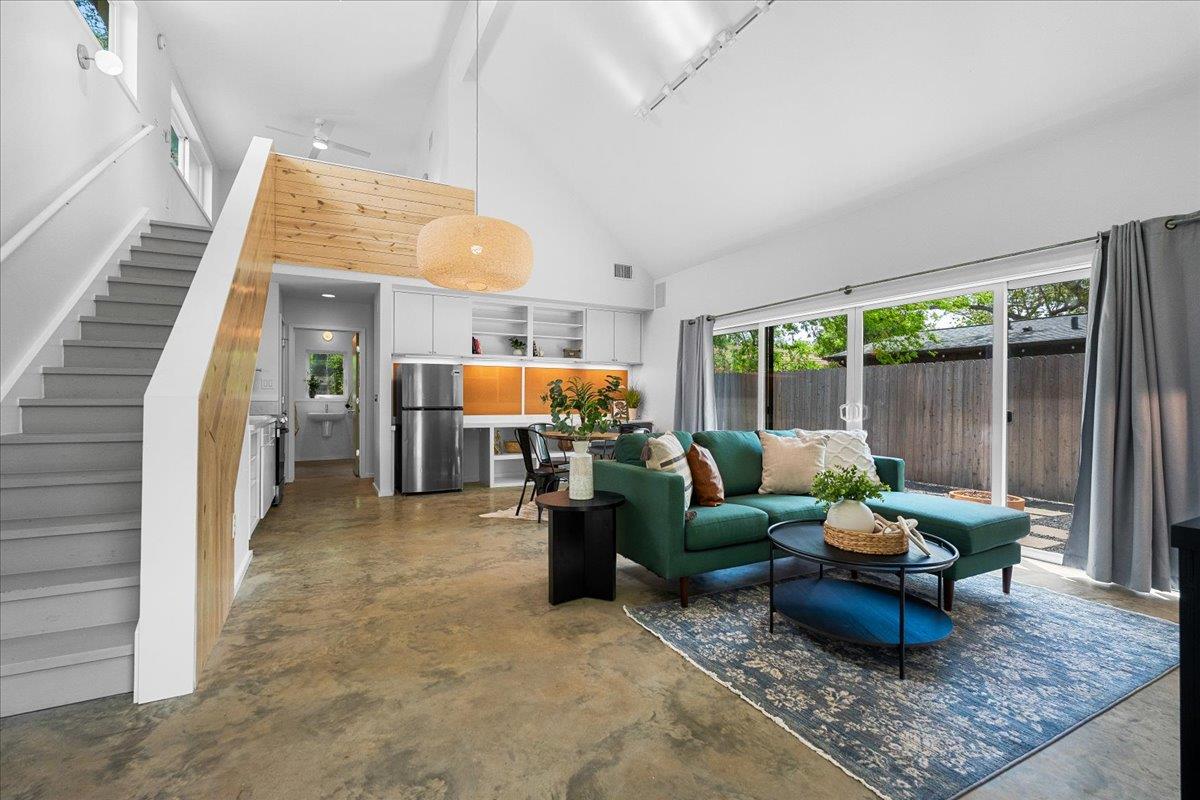 1808 Forest Hill Dr, Austin, TX 78745