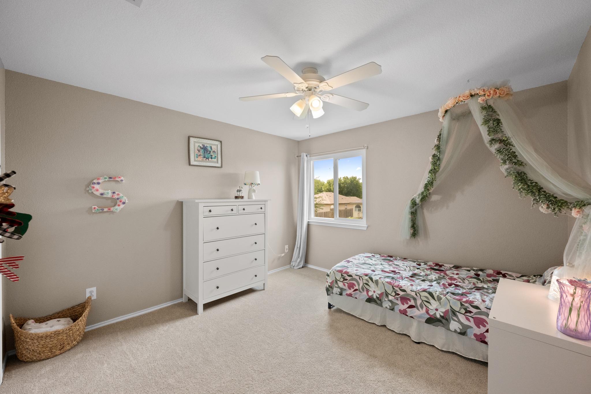 605 Holbrooke St, Hutto, TX 78634