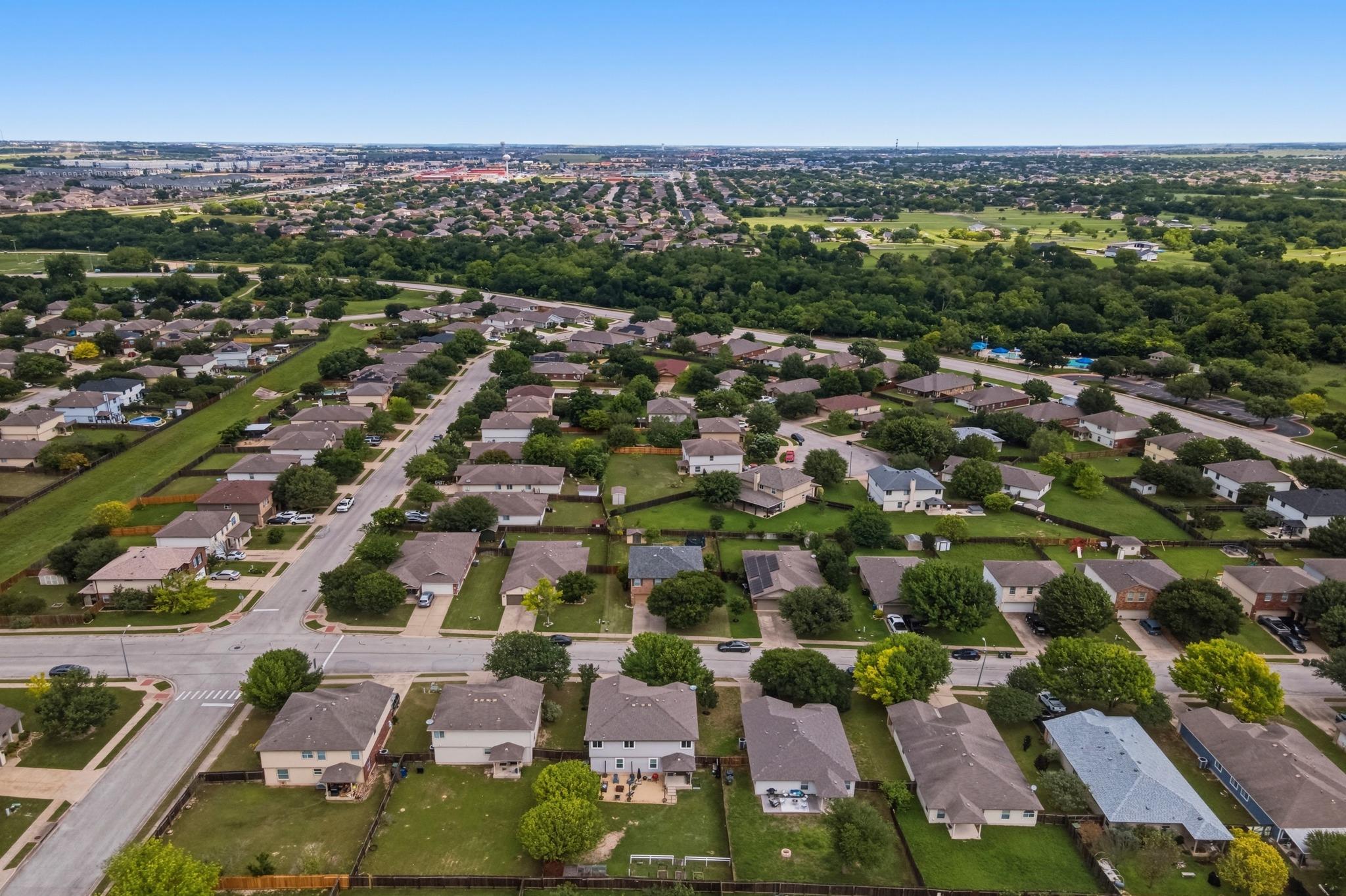 605 Holbrooke St, Hutto, TX 78634