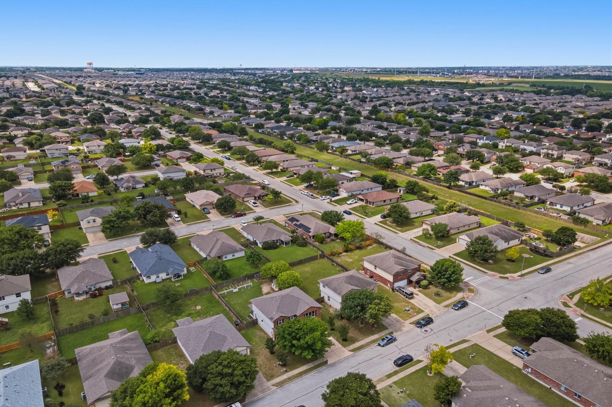 605 Holbrooke St, Hutto, TX 78634