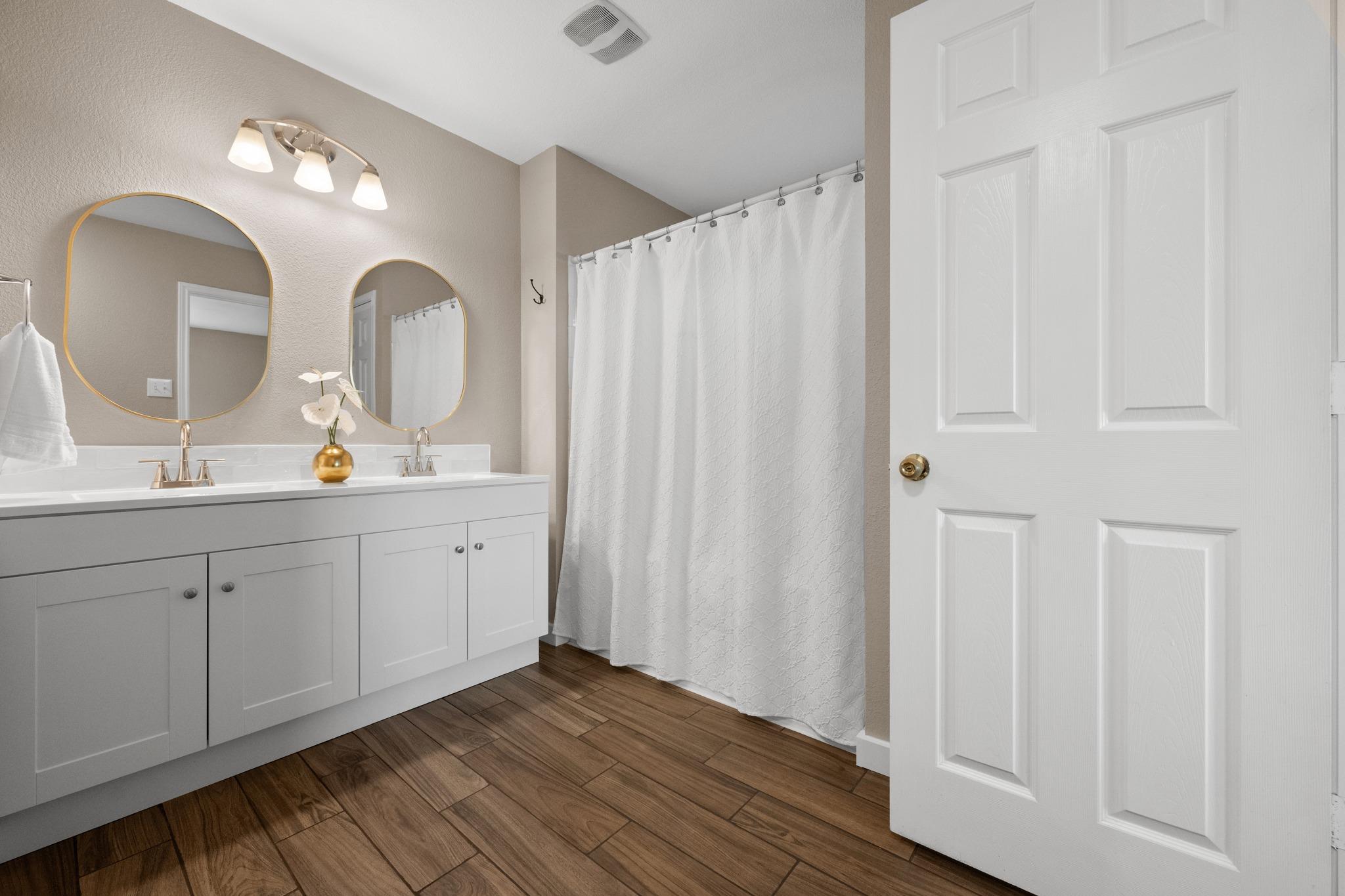 605 Holbrooke St, Hutto, TX 78634