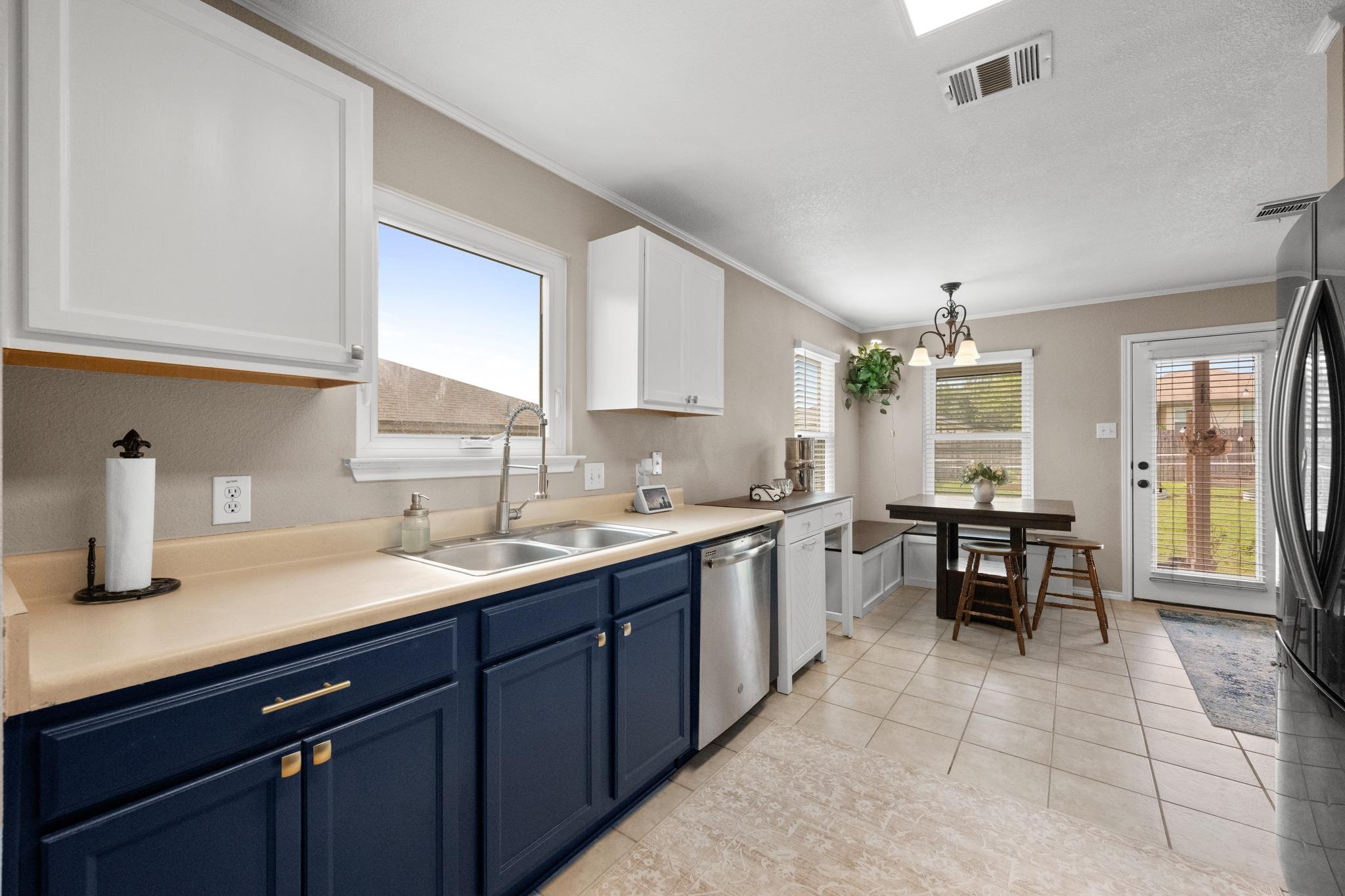 605 Holbrooke St, Hutto, TX 78634