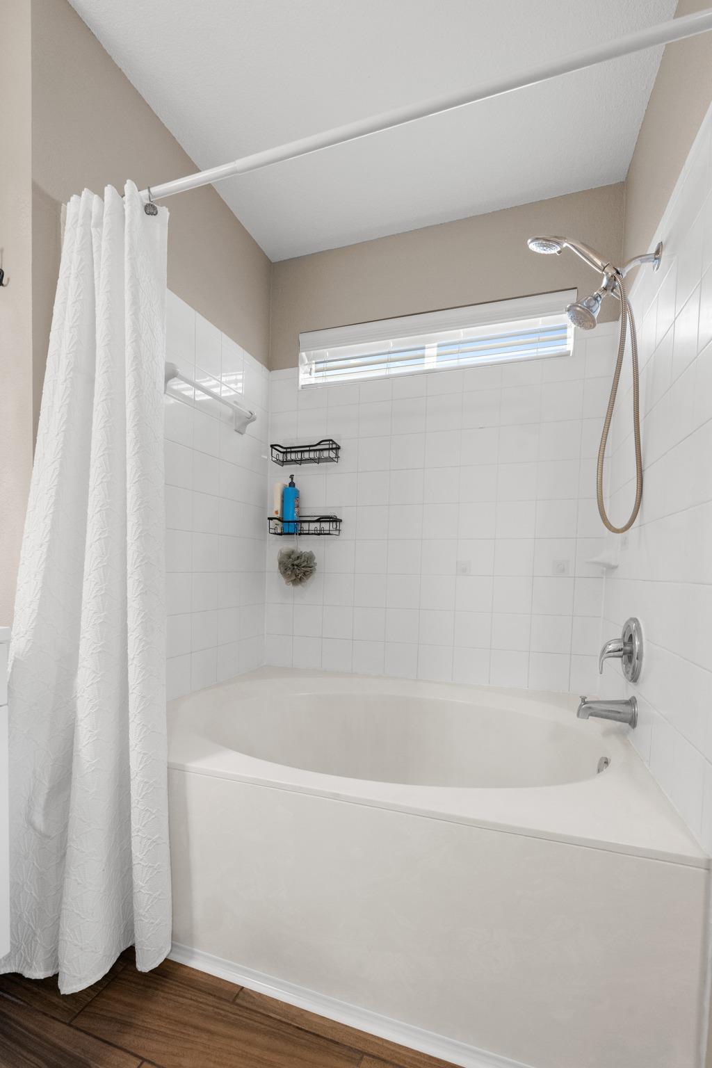 605 Holbrooke St, Hutto, TX 78634