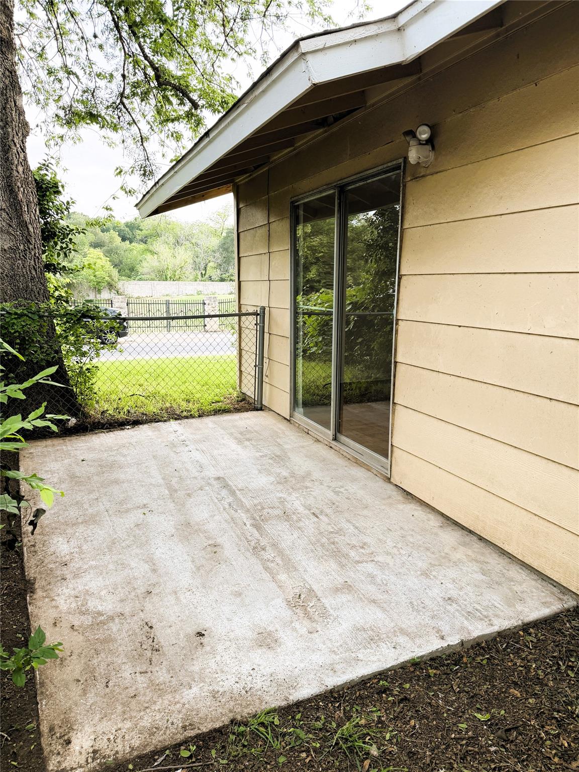 4714 Creek Bend Dr, Austin, TX 78744