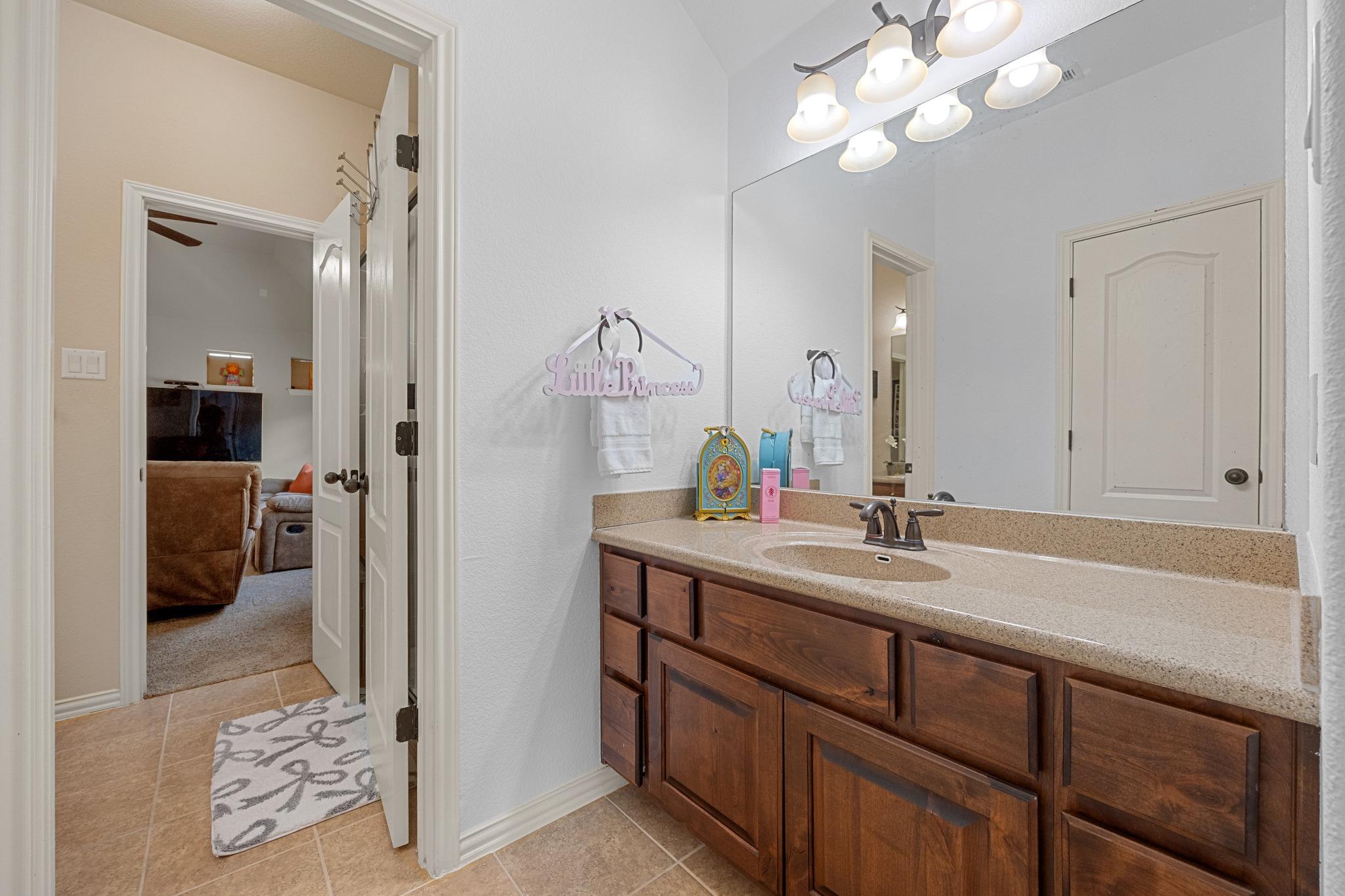 1955 Kempwood Loop, Round Rock, TX 78665