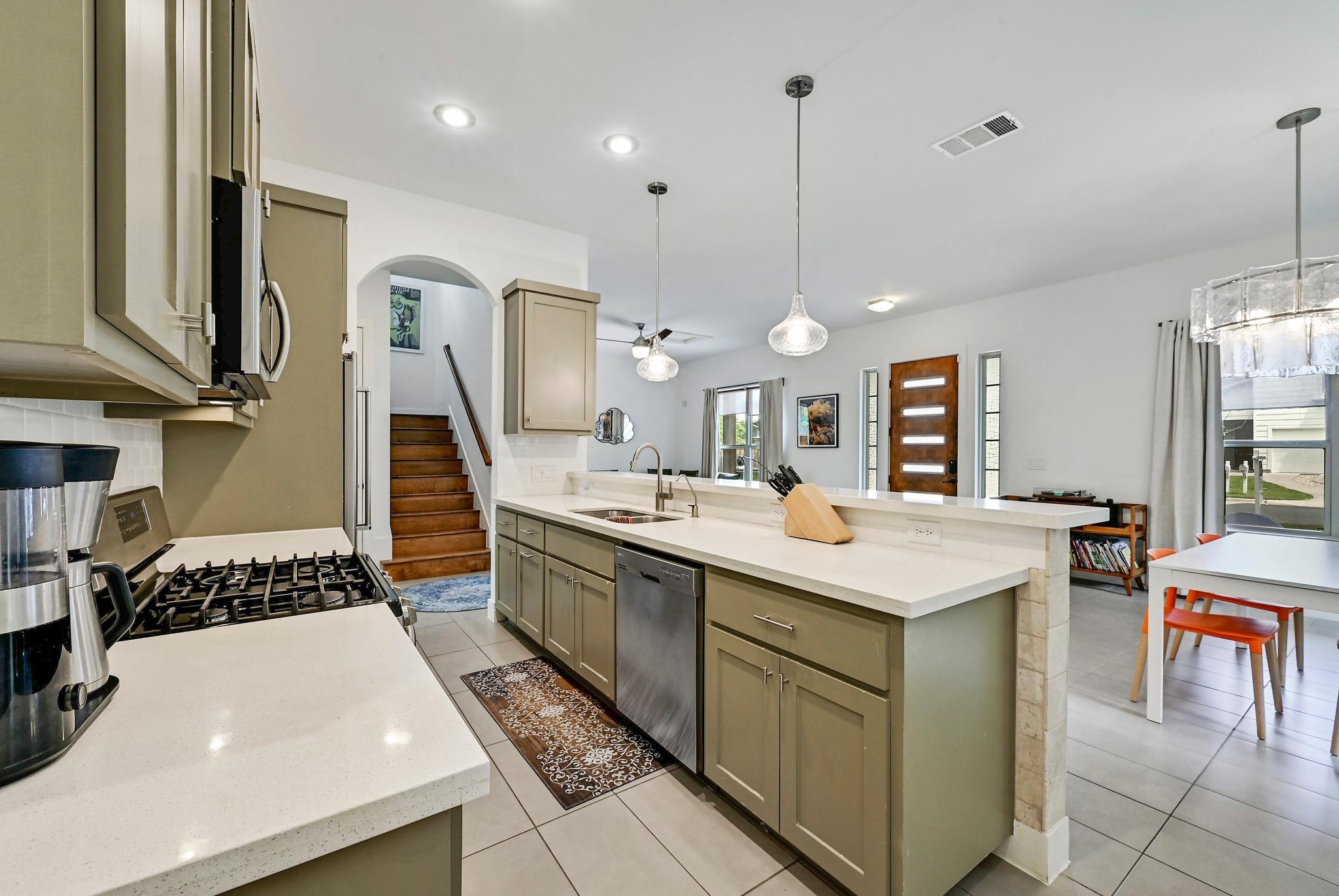 1002 Linden St, Austin, TX 78702
