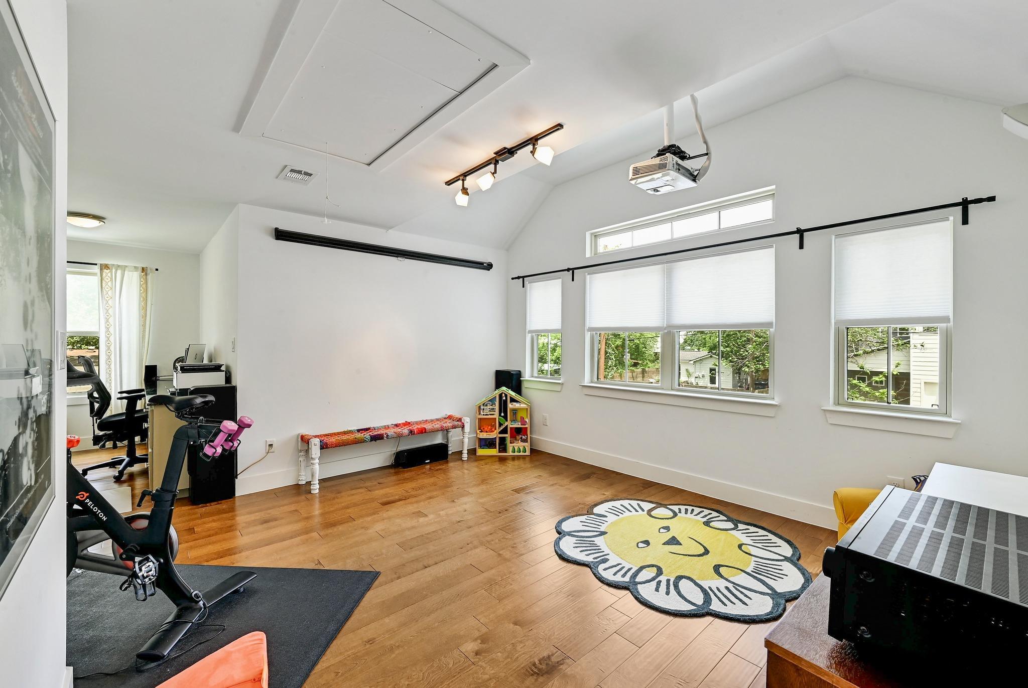 1002 Linden St, Austin, TX 78702