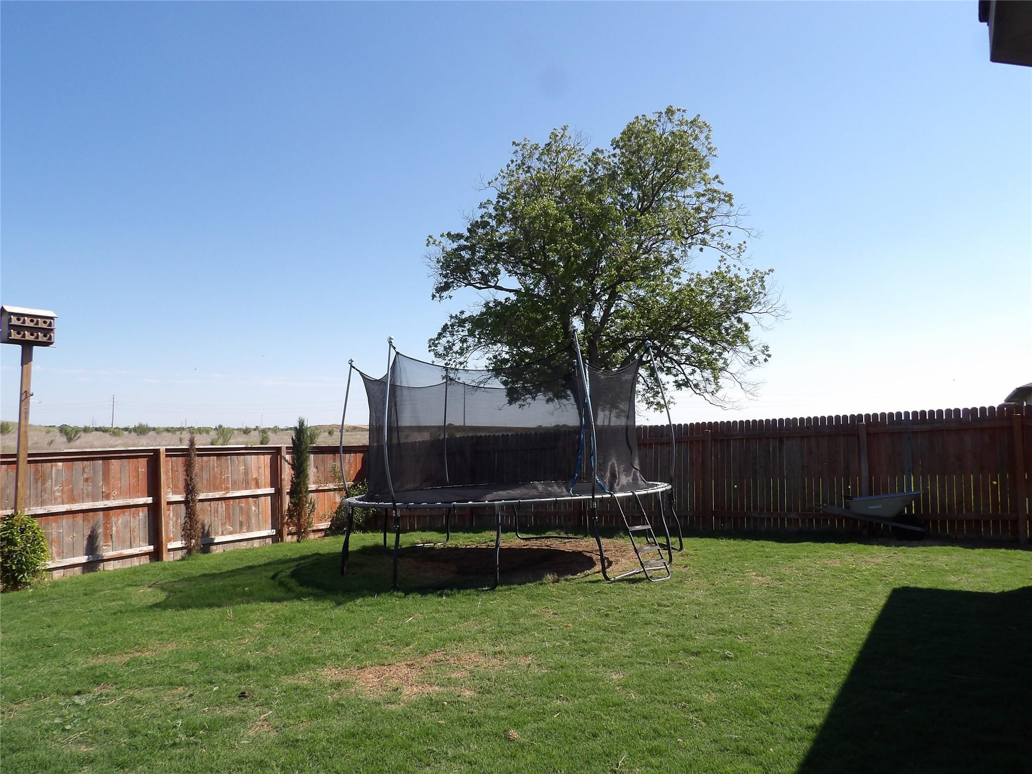 930 Pumpkin Rdg, New Braunfels, TX 78130