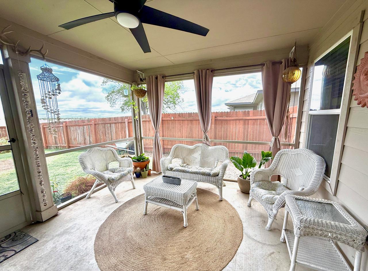 930 Pumpkin Rdg, New Braunfels, TX 78130
